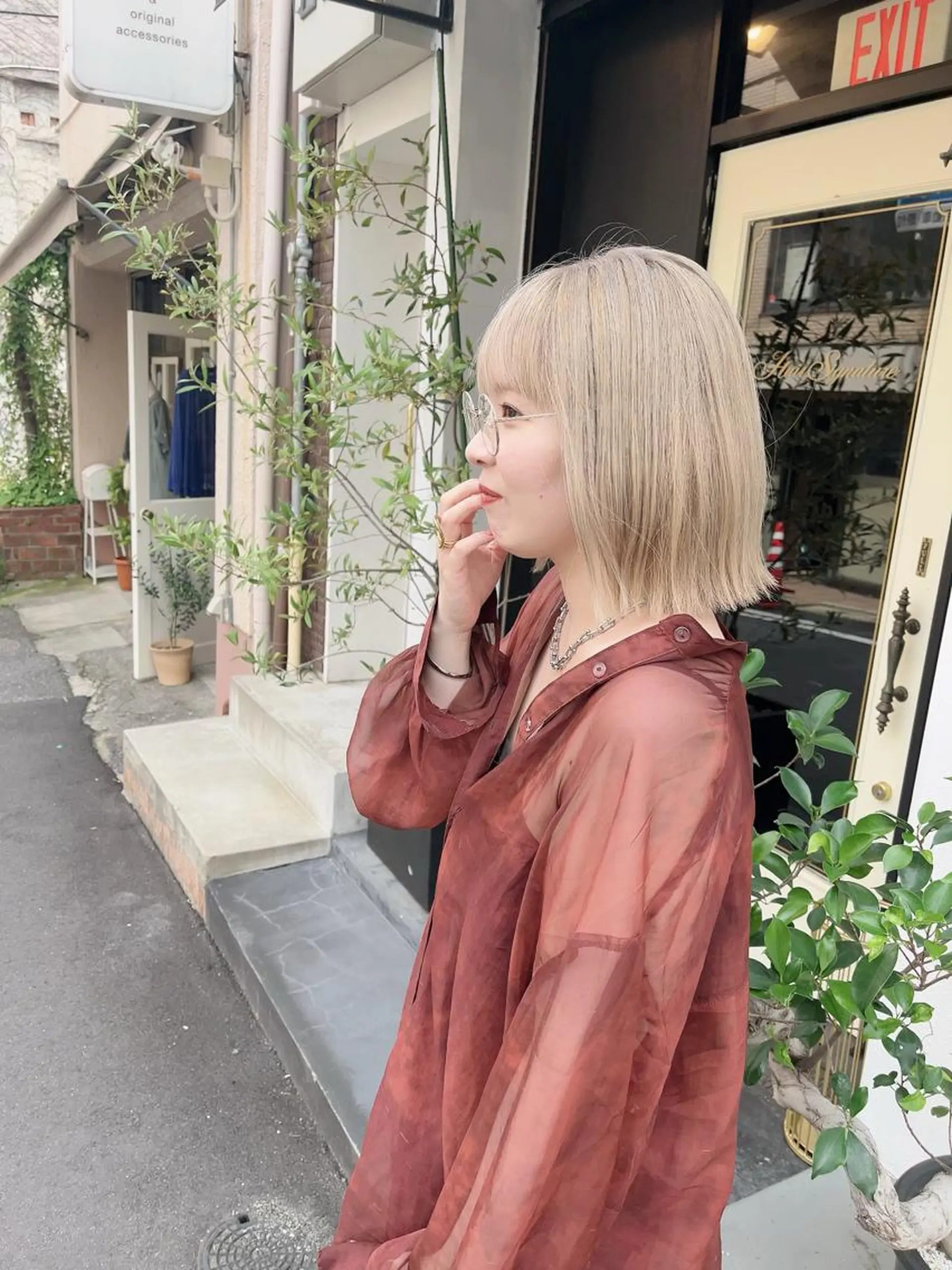 ショート カラー ベージュカラー ブリーチ ホワイトベージュ SALOWIN神戸三宮店所属・【美髪を叶える】中谷 彰宏(アキ)のヘアスタイル