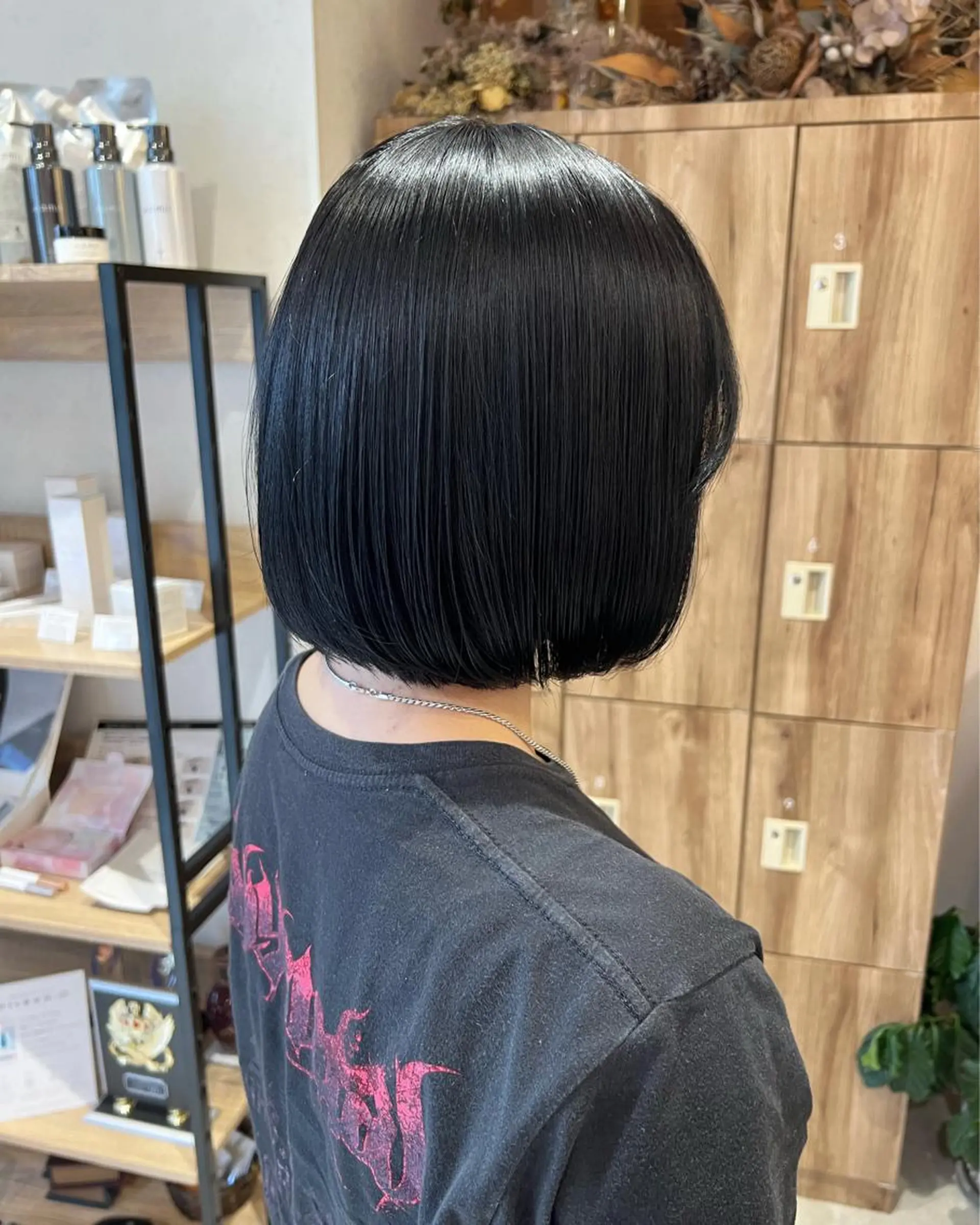 ショート カラー Oasisgarden所属・レイヤー/ブリーチ MOMOのヘアスタイル