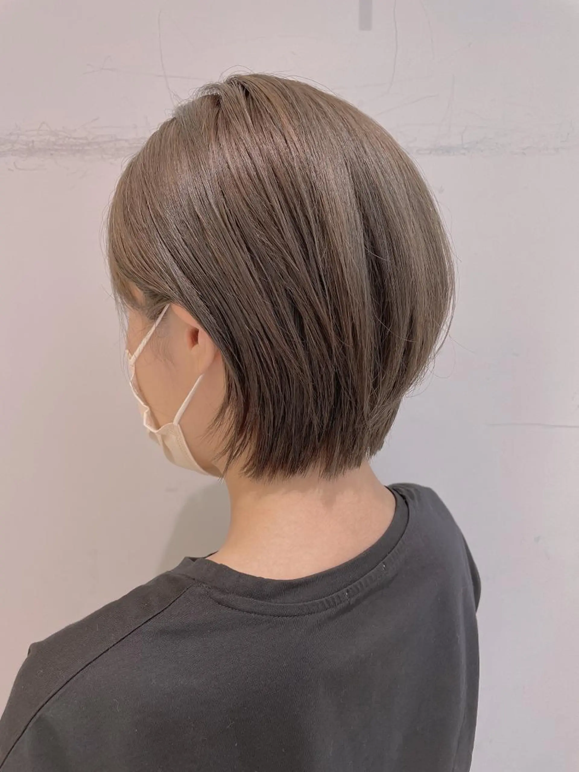 ショート カラー ブリーチ グレージュ ヘアカラー トリートメント 🦖鶴岡香純🦖 産休中のヘアスタイル