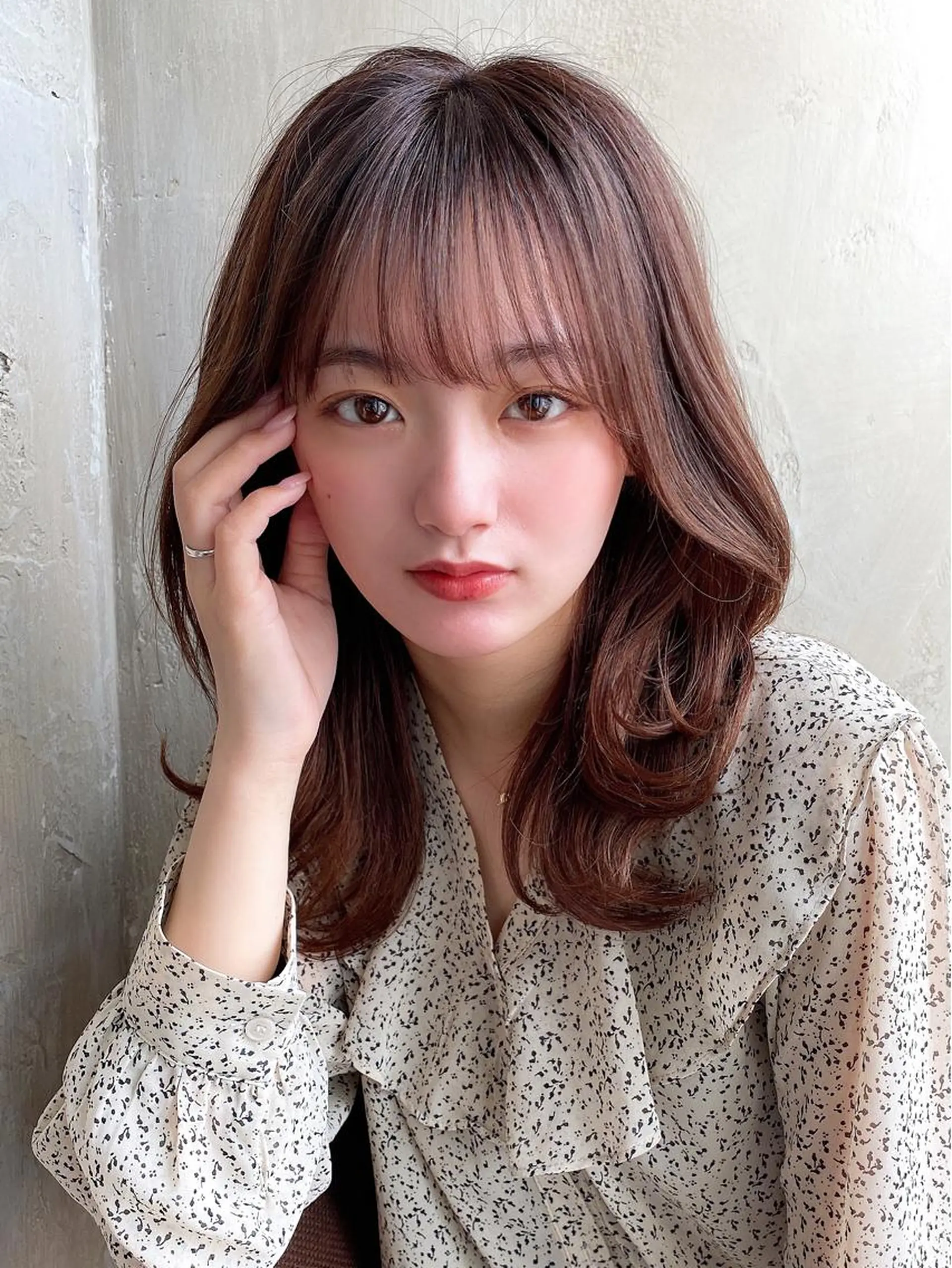 セミロング くびれヘア 髪質改善 縮毛矯正 カット ヘアカラー トリートメント 古川新太郎 くびれヘア小顔カットのヘアスタイル