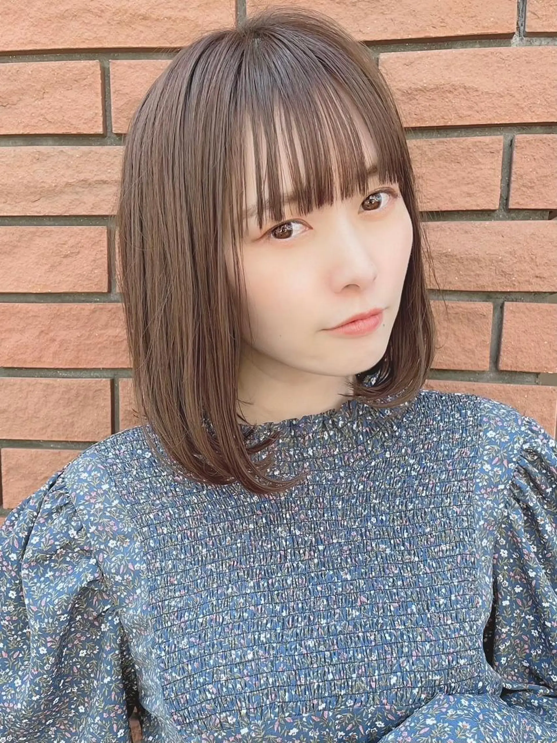 ミディアム カラー パーマ カット ヘアカラー トリートメント 公式 Ease by amble luxeのヘアスタイル