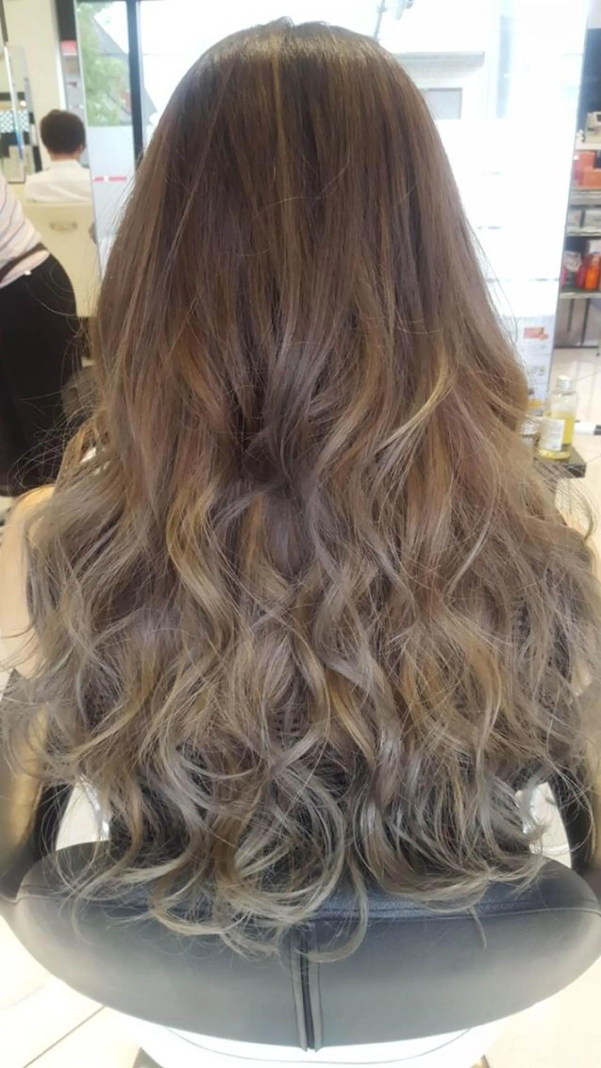 ロング カット ヘアカラー トリートメント 斉藤 翔平のヘアスタイル