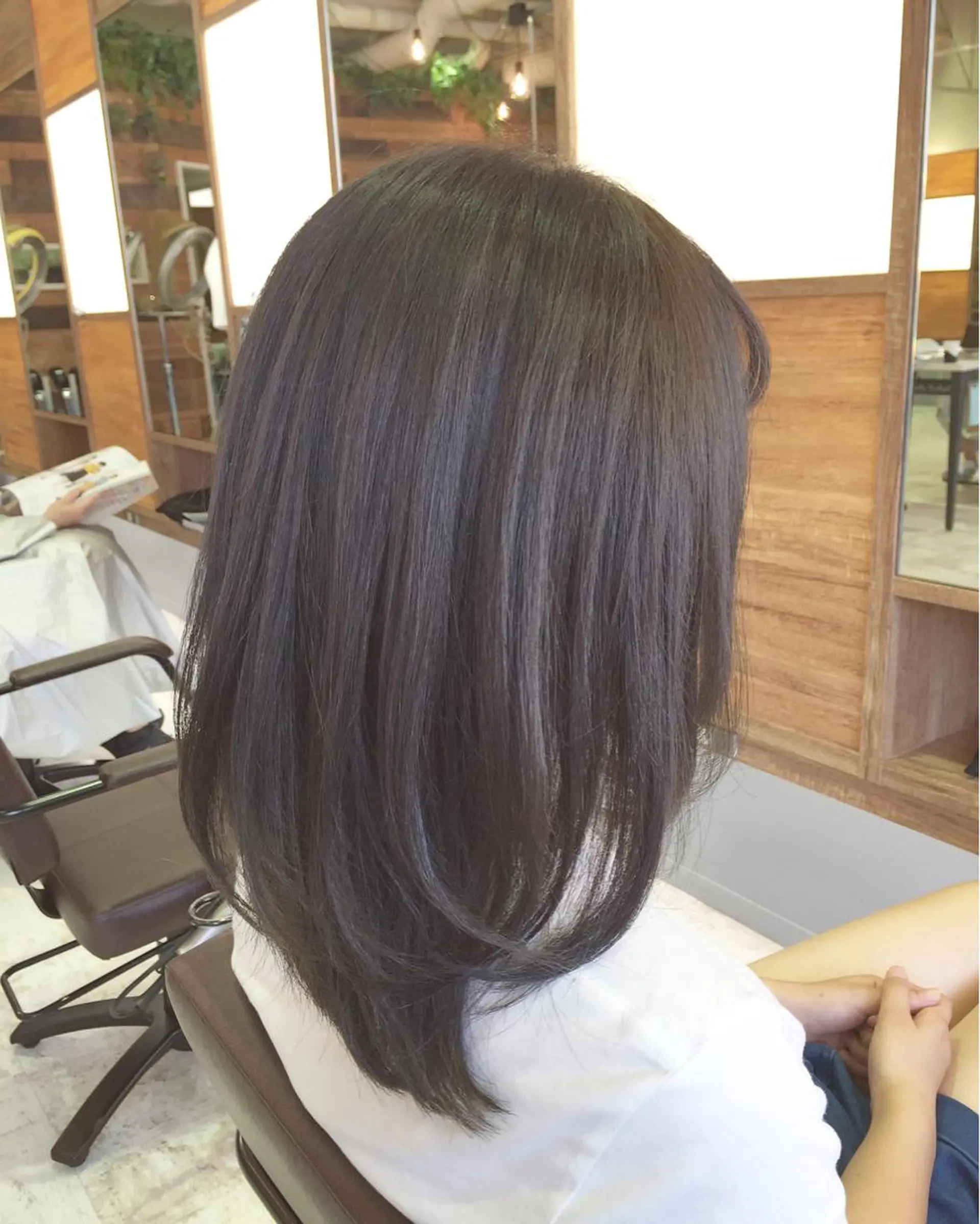 ミディアム セミロング カラー イルミナカラー 青木 茂樹⭐️ 透明感カラーのヘアスタイル
