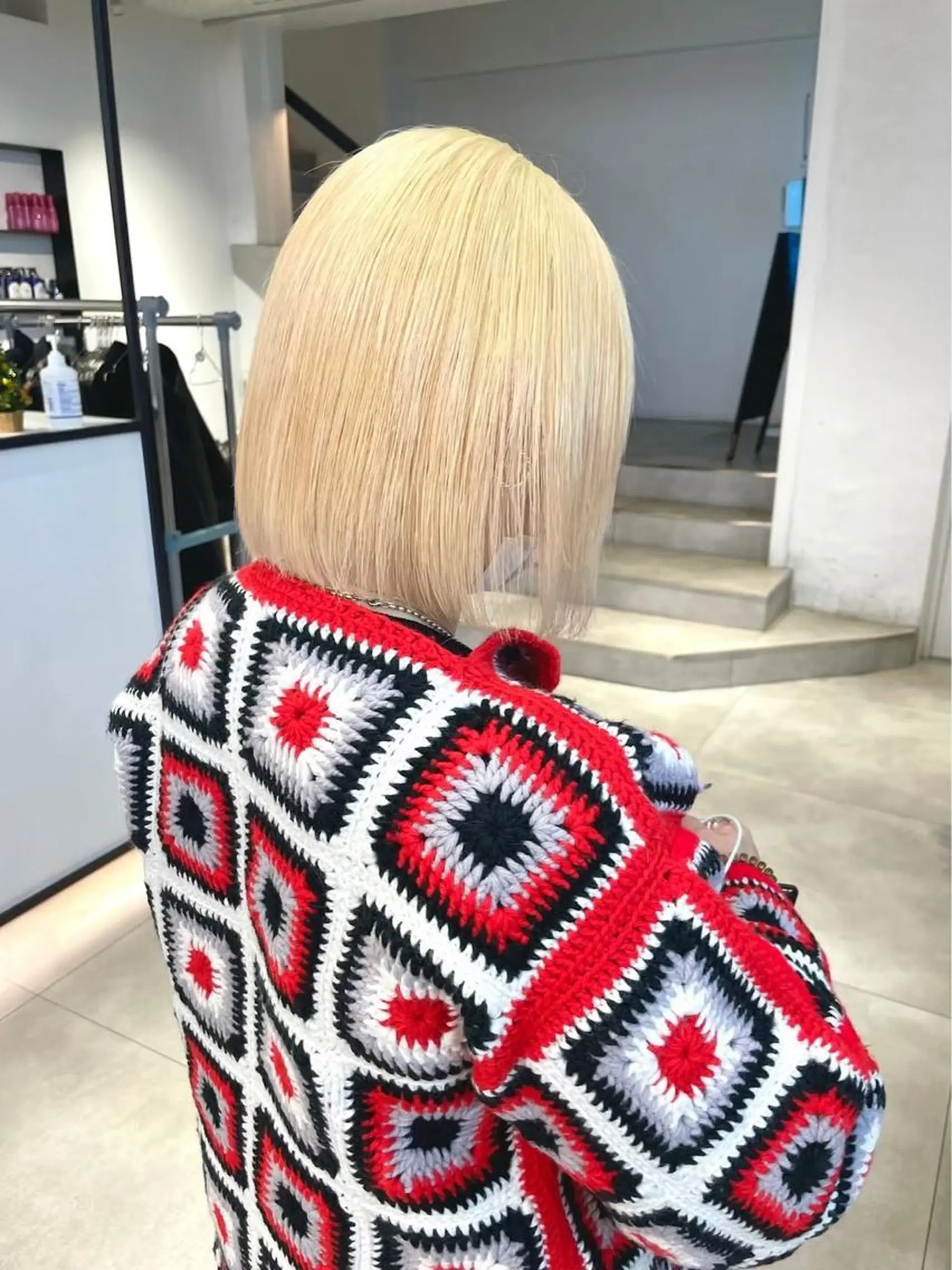 ショート カラー ベージュカラー 黒髪 ブリーチ ブルーカラー ブルーブラック 酸性ストレート 🤍🎀honokaのヘアスタイル