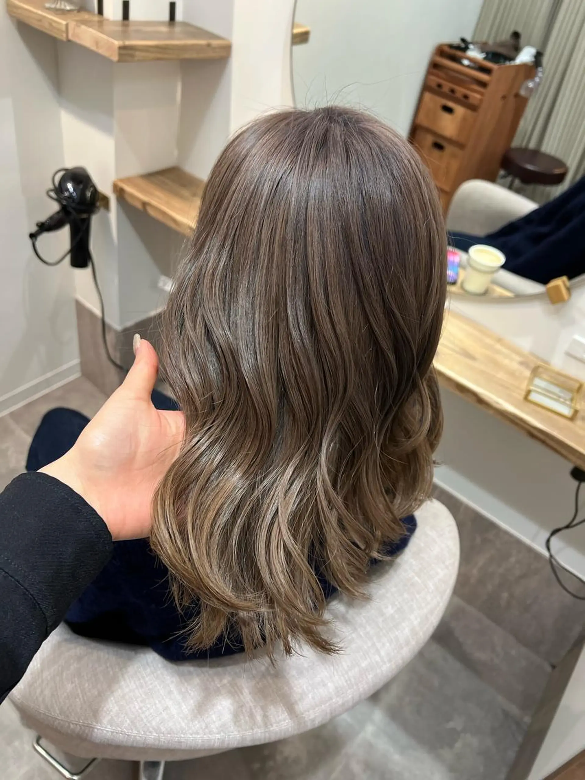 ミディアム Ami アミのヘアスタイル