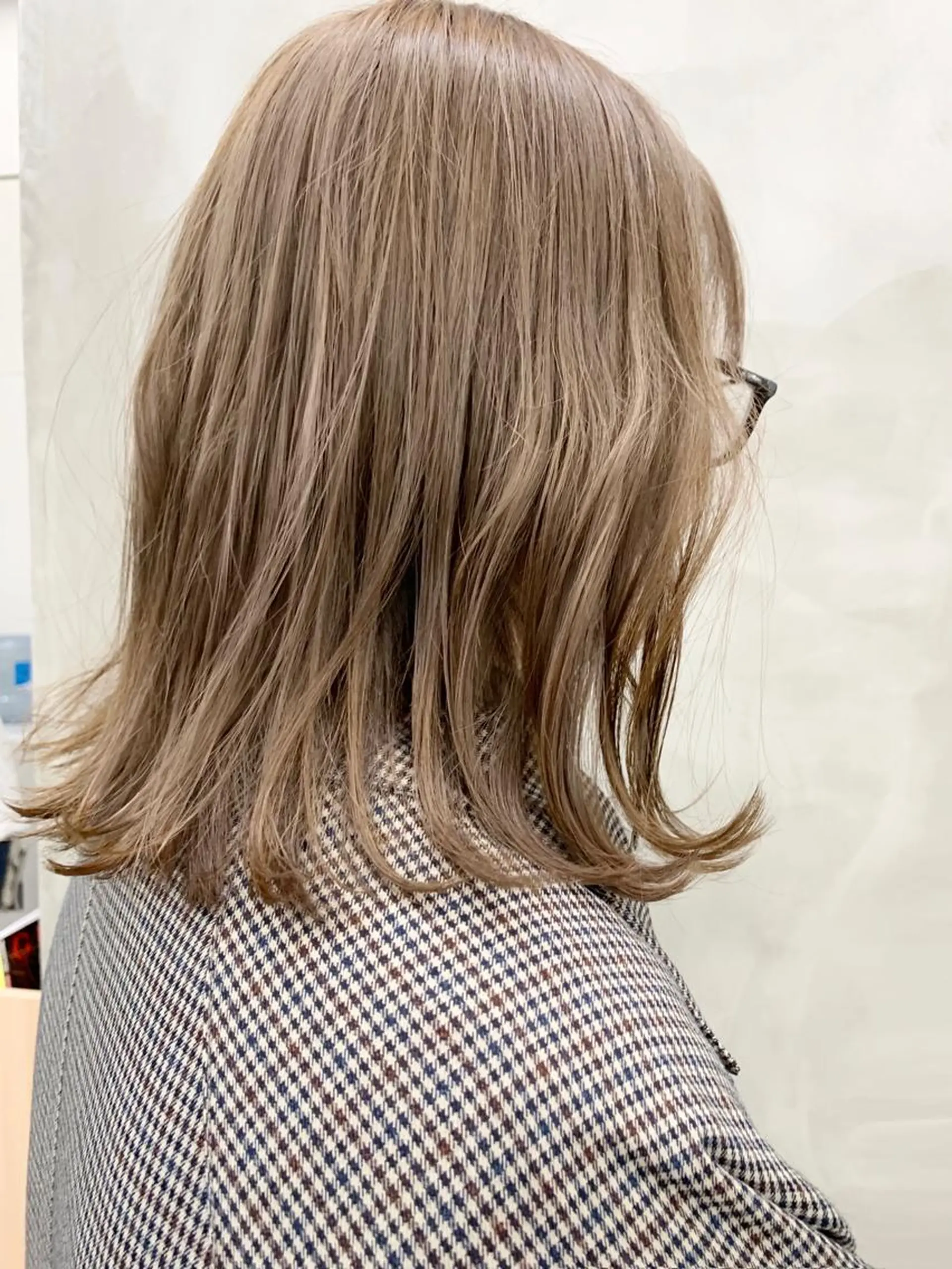 カラー 切りっぱなしボブ ベージュカラー ブリーチ グレージュ シアーグレージュ SEED&beauty byFLAT所属・ヘッドスパ (女性限定)🍋モエのヘアスタイル