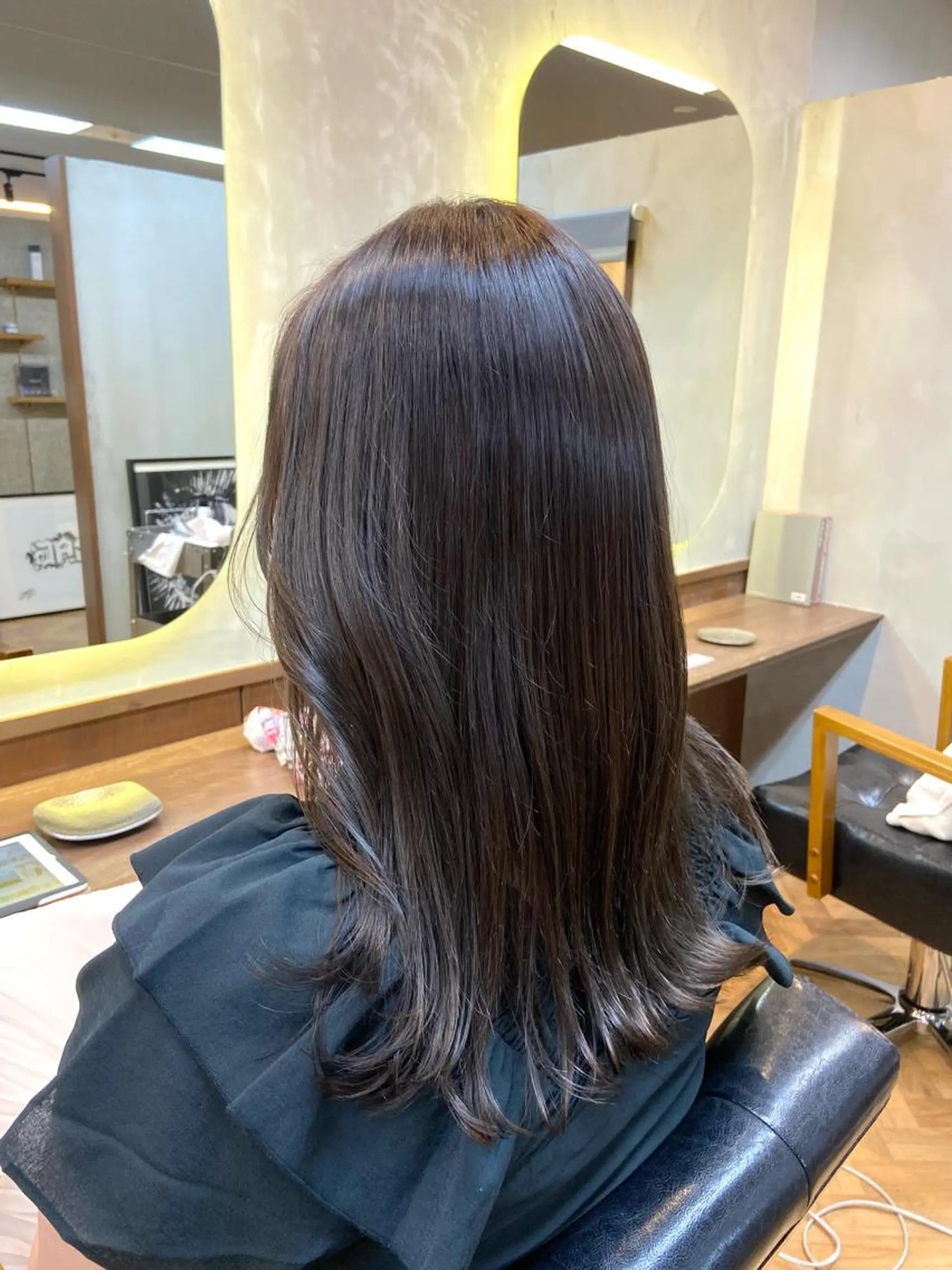 ショート カラー グレージュ ヘアカラー トリートメント mana／Wカラー／ ブリーチなし暖色のヘアスタイル
