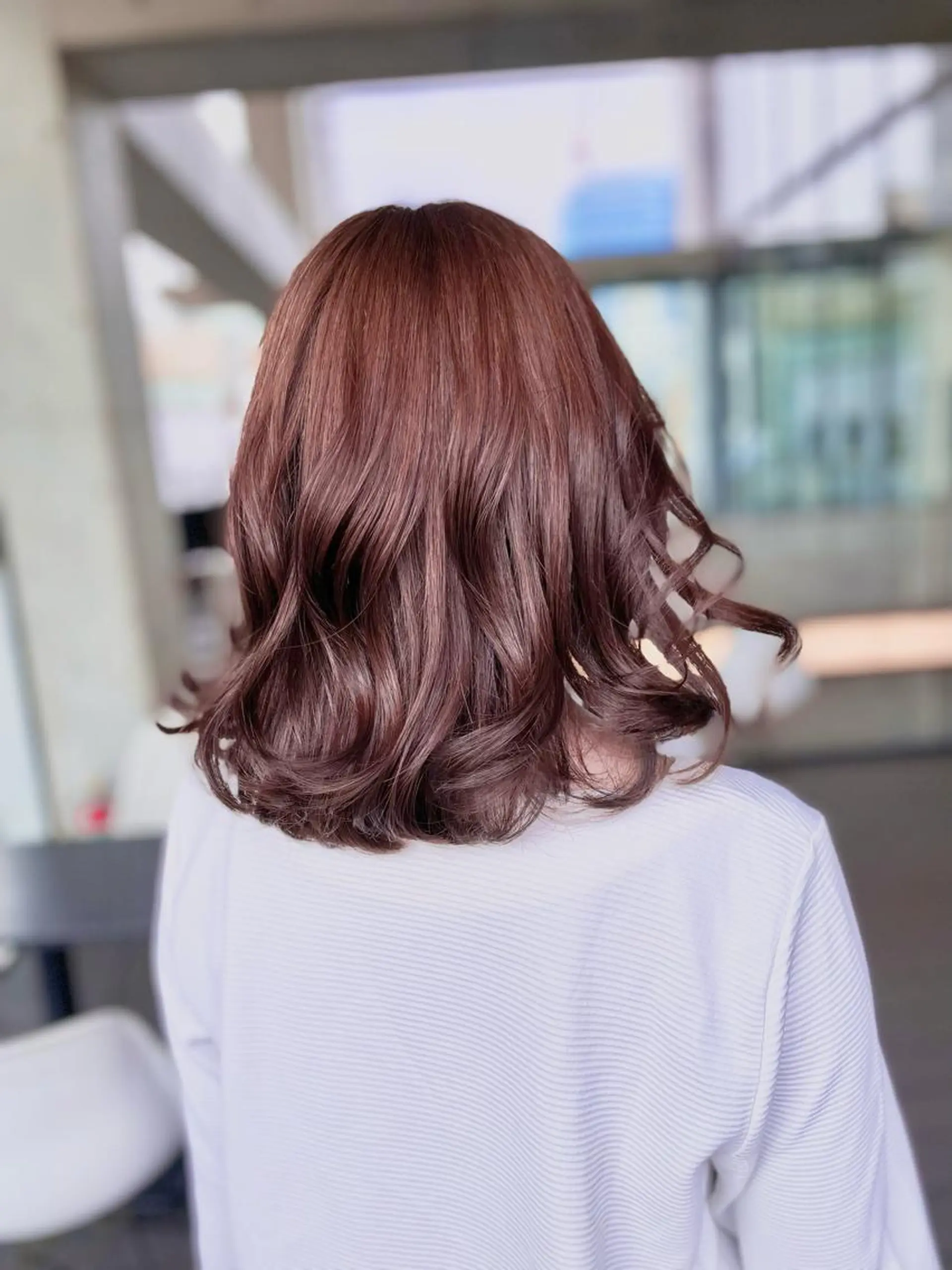 ショート カラー ブリーチ 透明感カラー ハイトーンカラー デート BOOTH share saron所属・今井 勝也のヘアスタイル