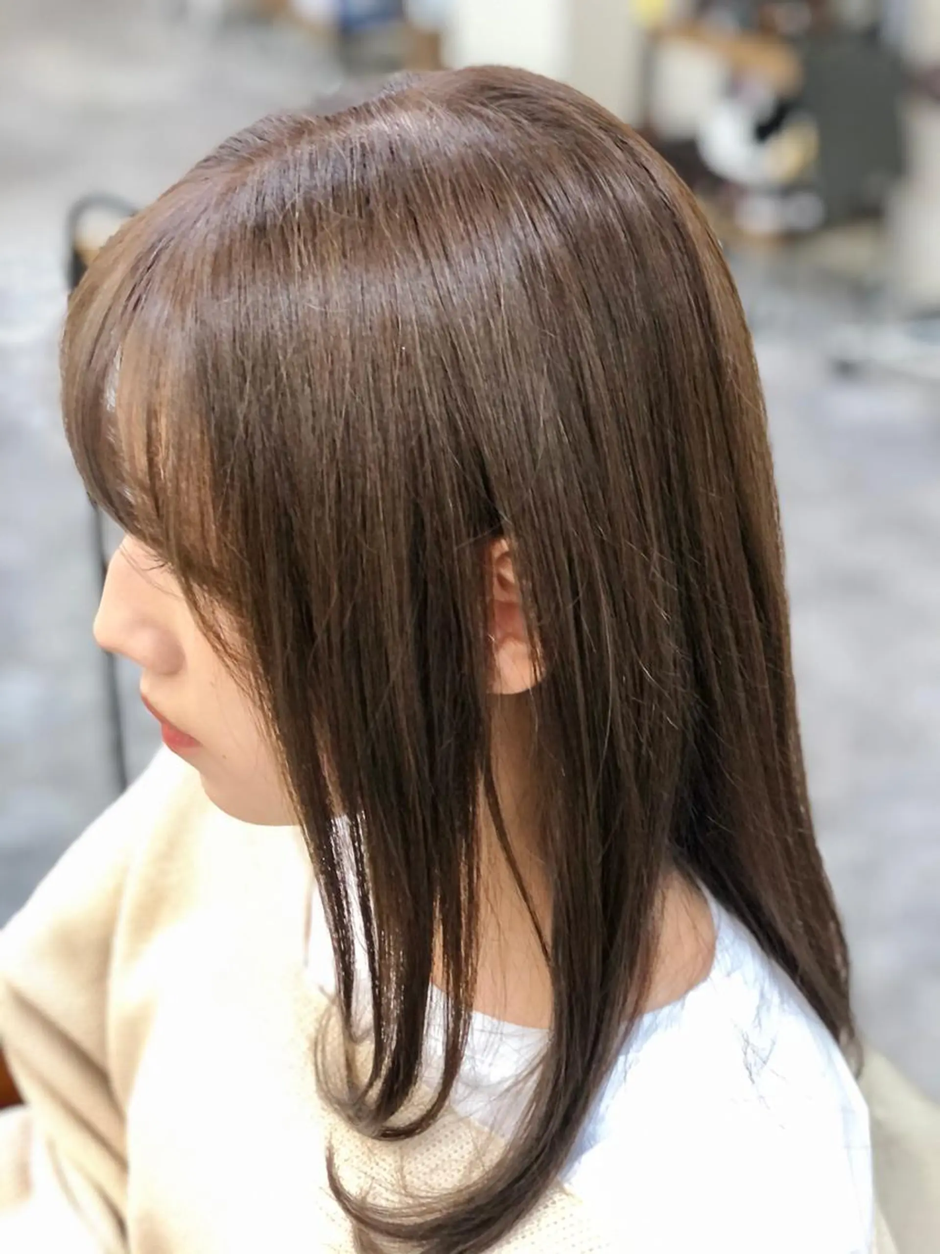 セミロング カット ヘアカラー トリートメント H by Real meのヘアスタイル