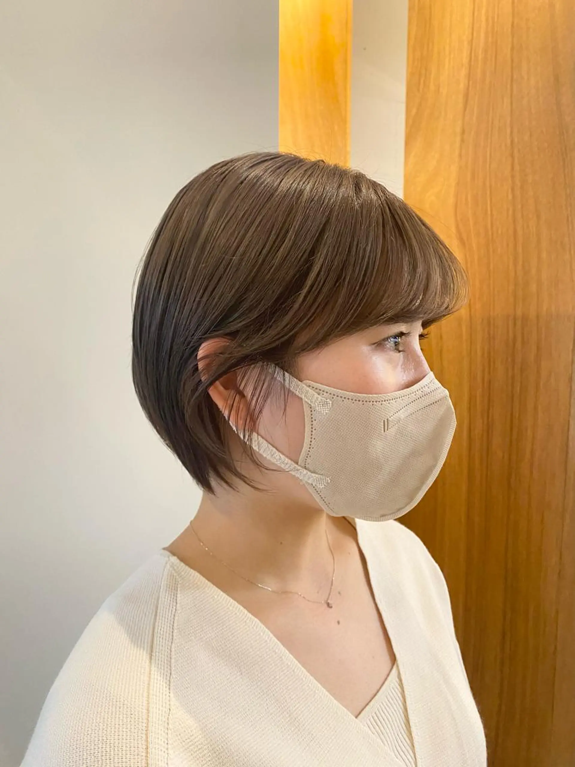 ショート カラー ベージュカラー ミルクティーベージュ ヘアカラー トリートメント Fenster所属・田口 樹理のヘアスタイル