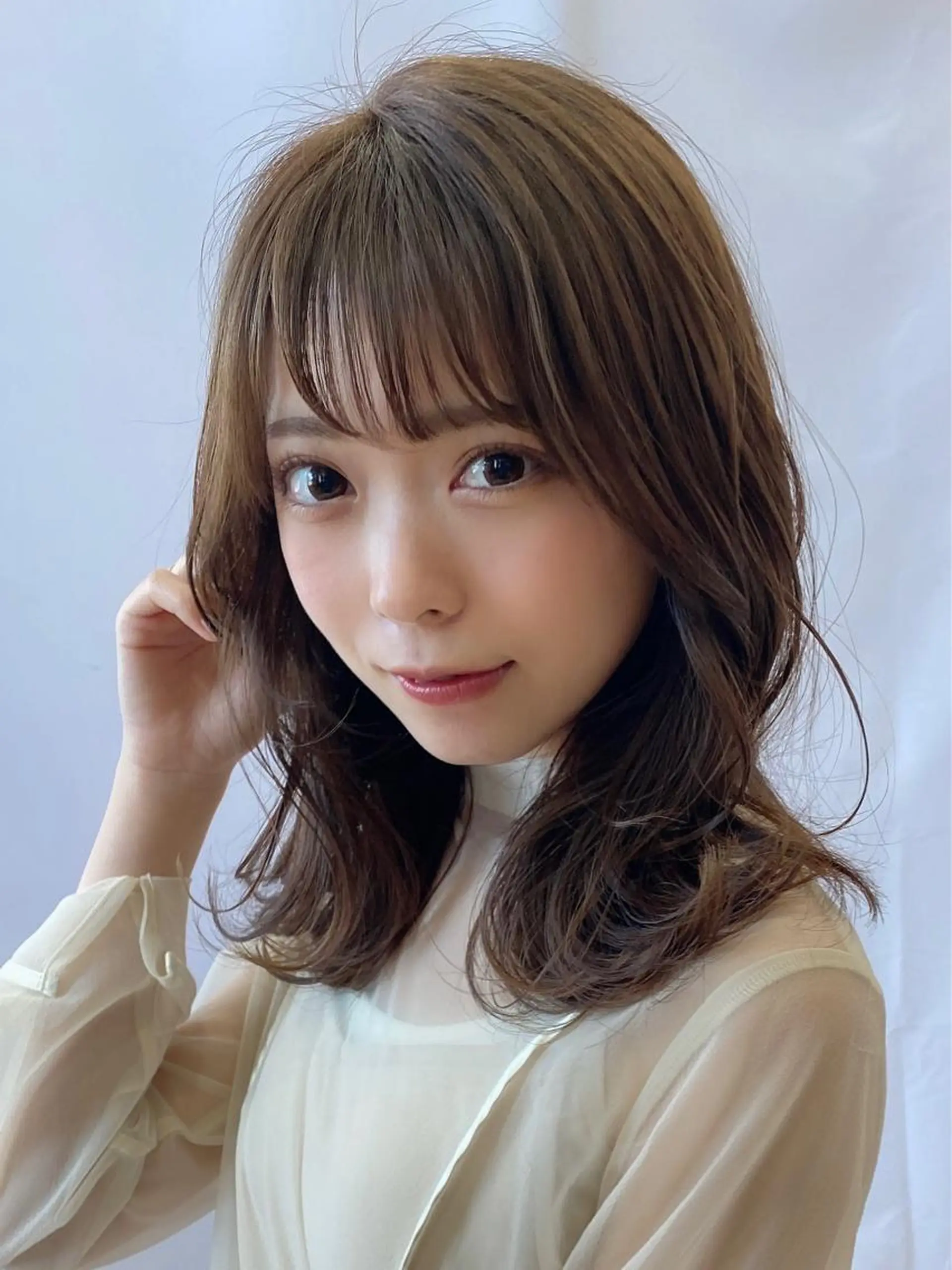 セミロング カラー ベージュカラー ブラウンカラー くびれヘア 髪質改善 縮毛矯正 カット ヘアカラー トリートメント 🧡くびれヘア/前髪 顔周り🧡久原結衣のヘアスタイル