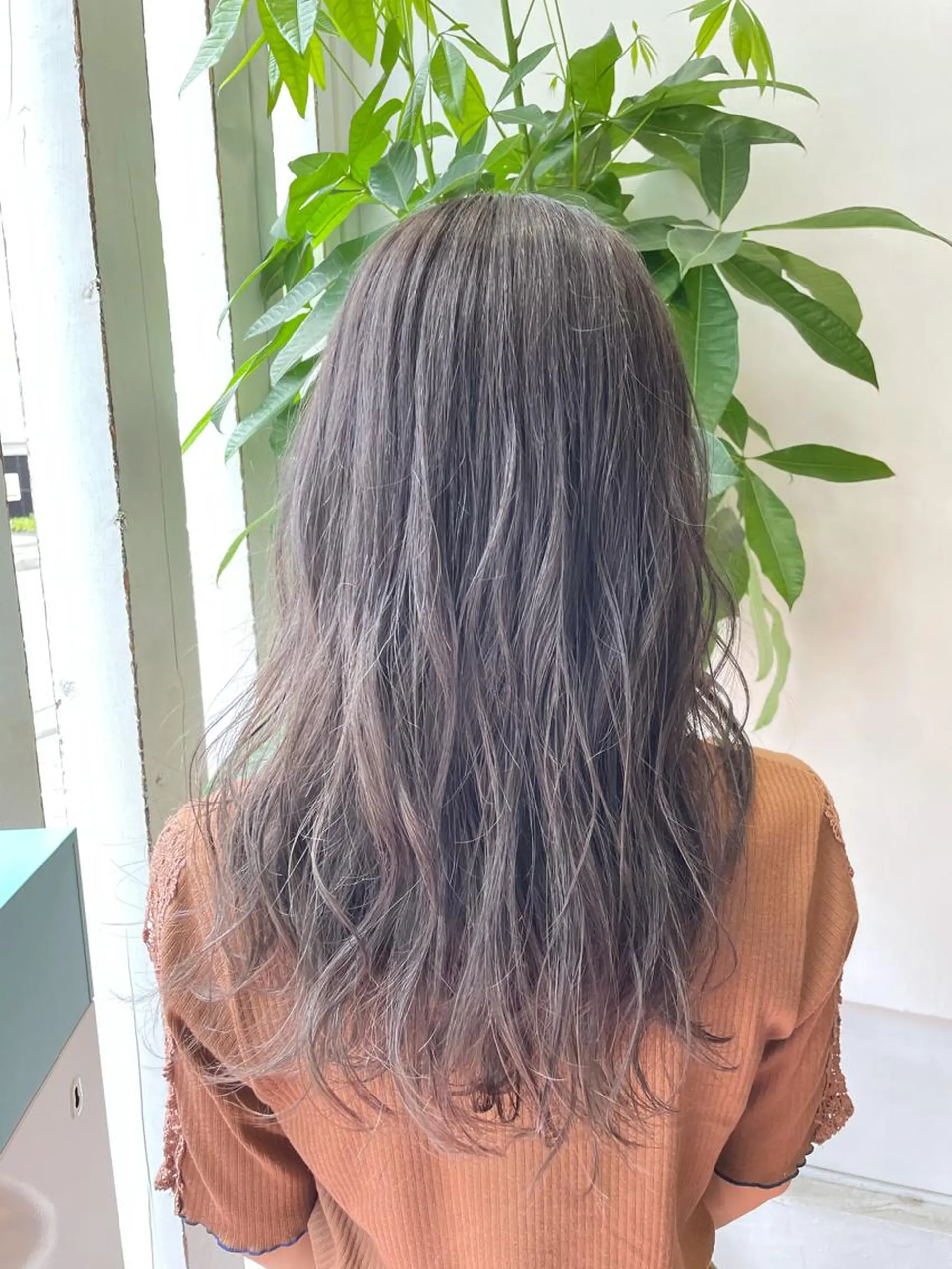 カラー カット ヘアカラー トリートメント ヘッドスパ 【店長】インナー指名 No.1戸塚優思のヘアスタイル
