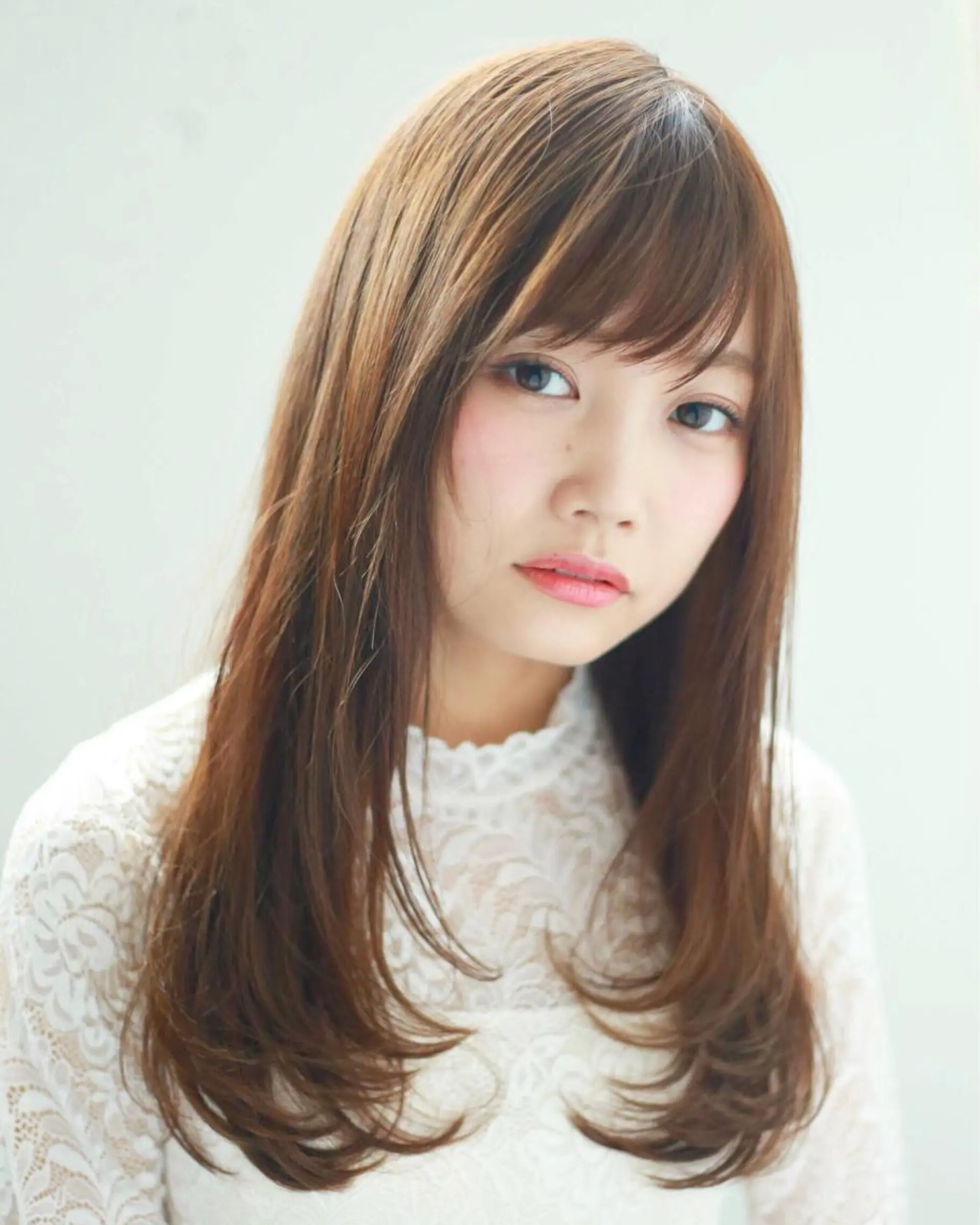 セミロング レイヤーカット カット 新宿韓国風レイヤー カット内田智大のヘアスタイル