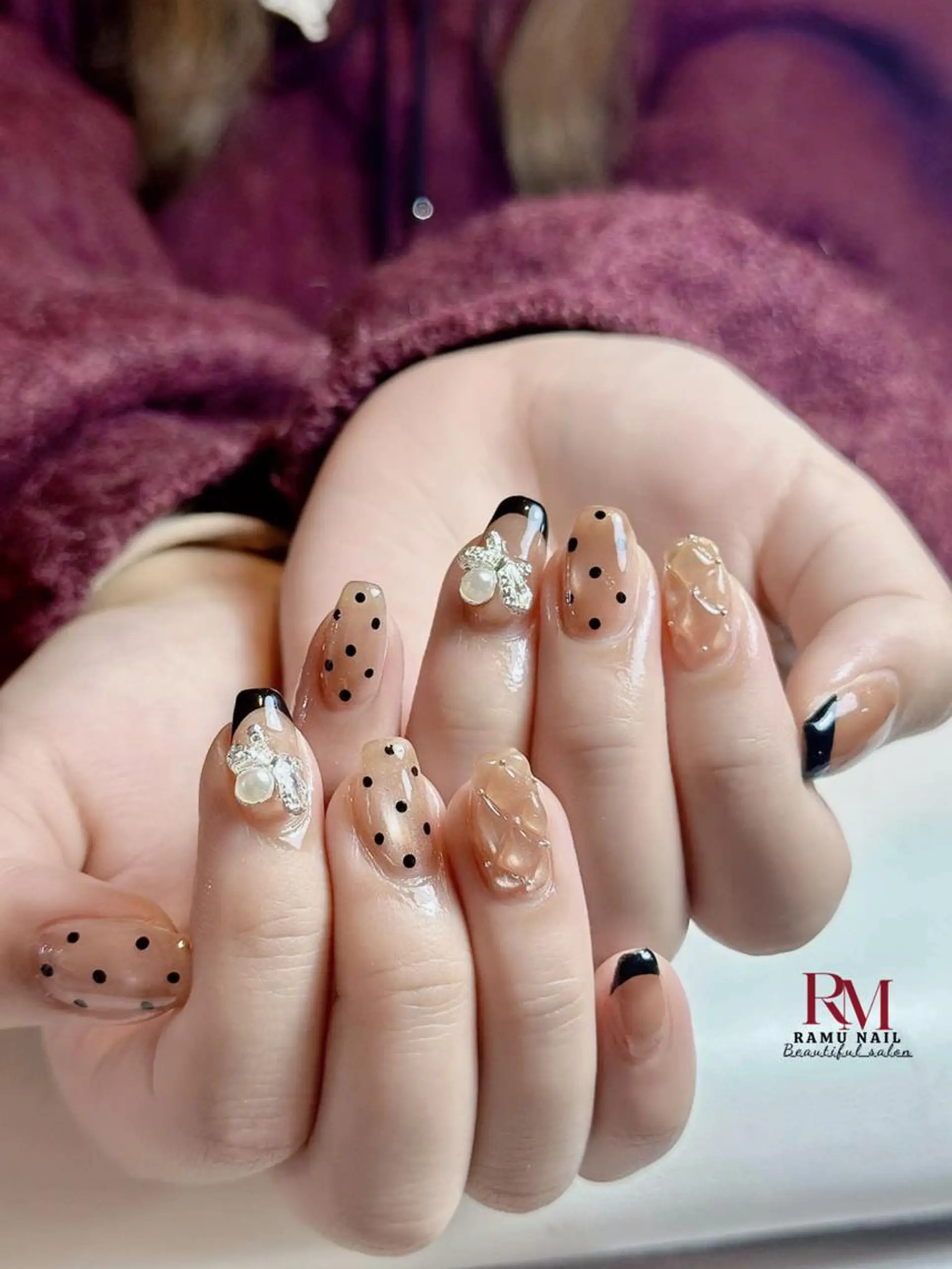 ネイル アートネイル チークネイル 長さ出し フレンチネイル グラデーション ハンドネイル YURI Chanのネイルデザイン