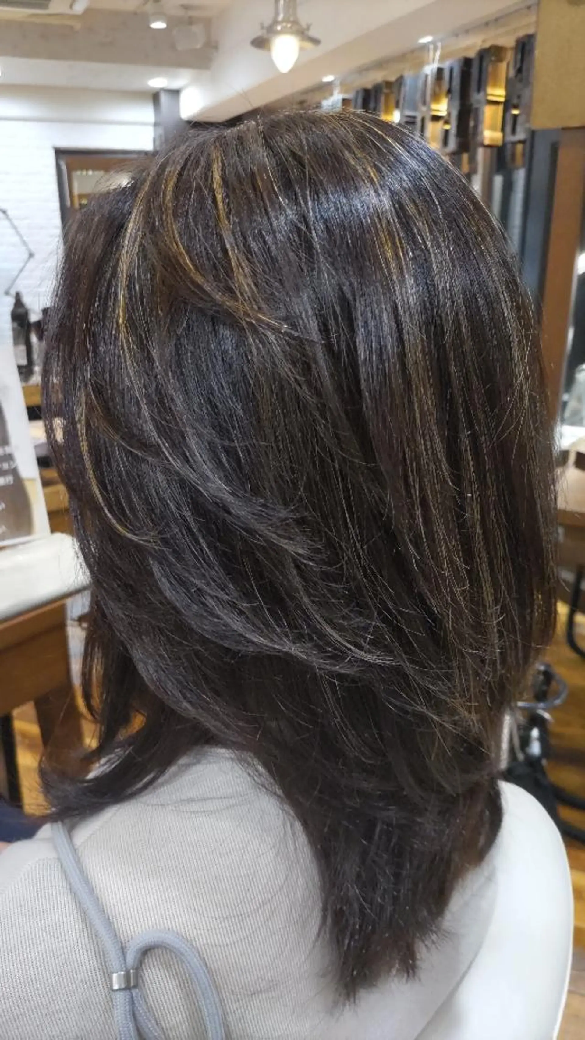 ミディアム ハイライト カット ヘアカラー ✂デザインカット🐟 高評価✂戸崎俊成✂のヘアスタイル