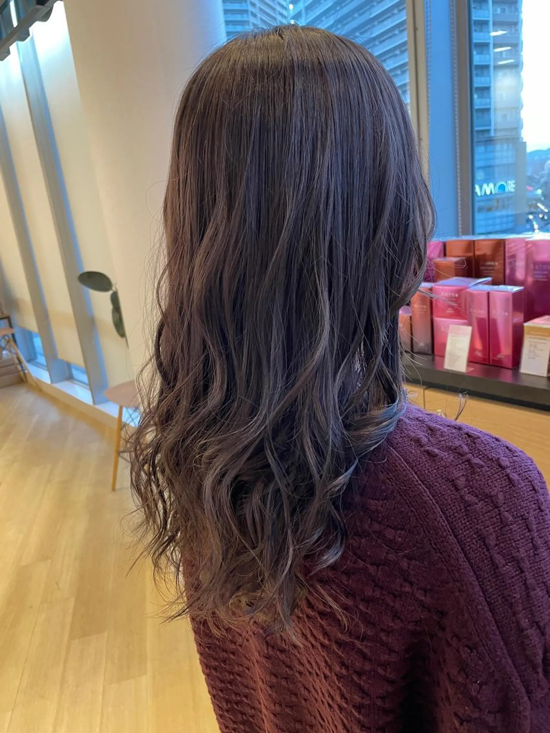 セミロング カラー ヘアカラー トリートメント 美髪形成！色素改善！ 秋田　和輝のヘアスタイル