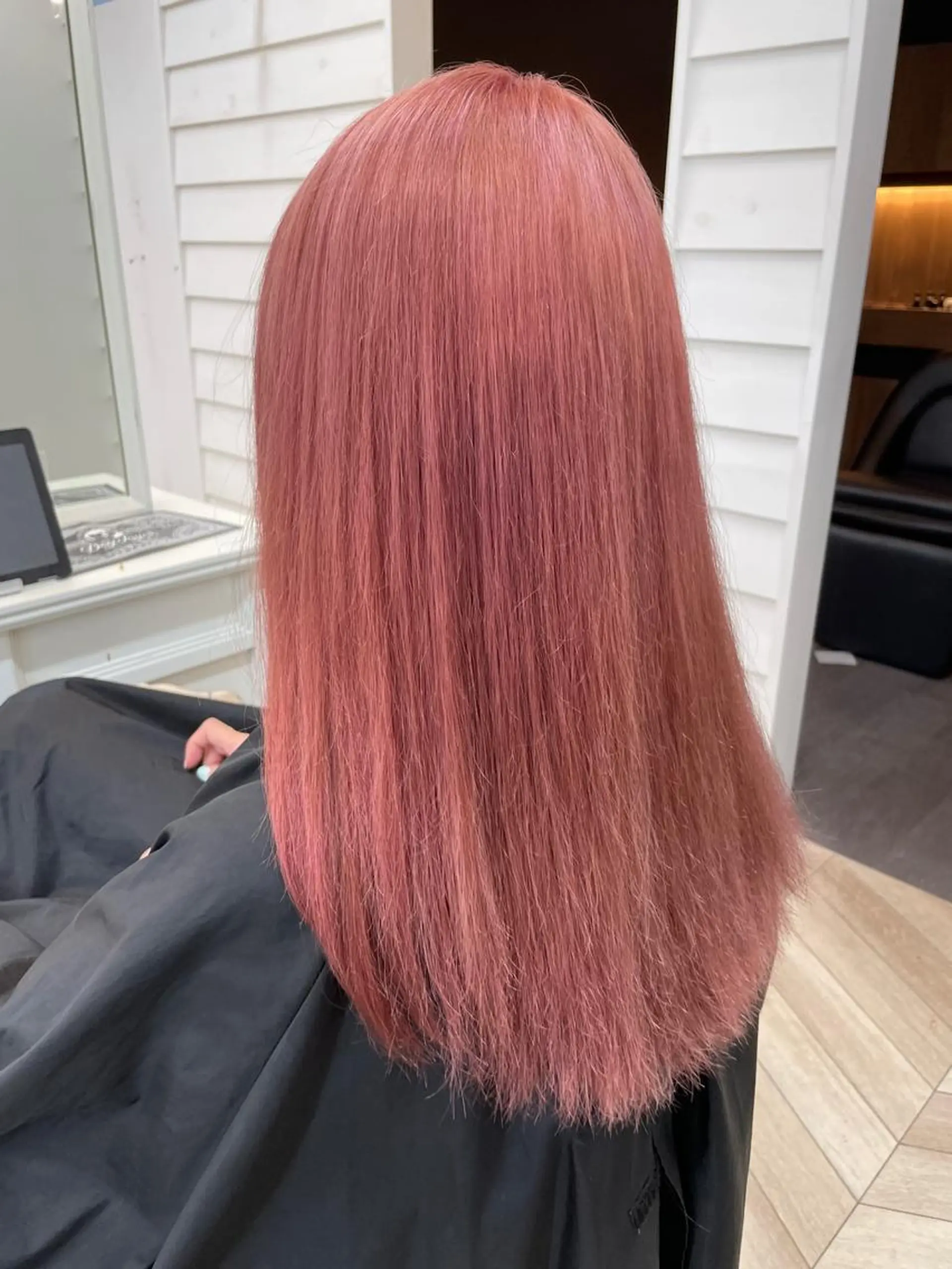 セミロング eL HAIR SALON なんば店所属・ブリーチカラー特化 /焼田貴明のヘアスタイル