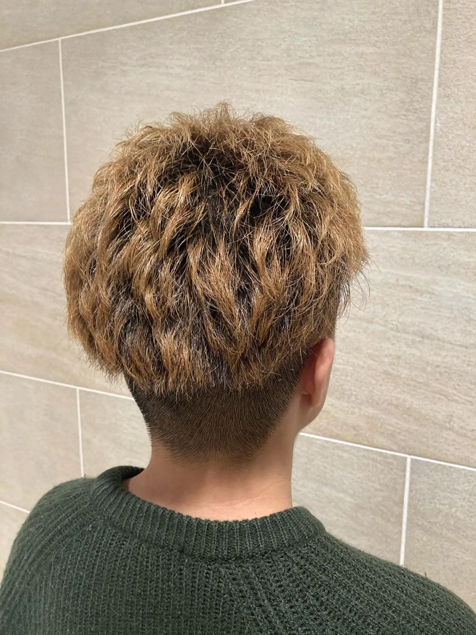 ショート メンズ ツーブロック レイヤーカット 宮原 佳苗のヘアスタイル