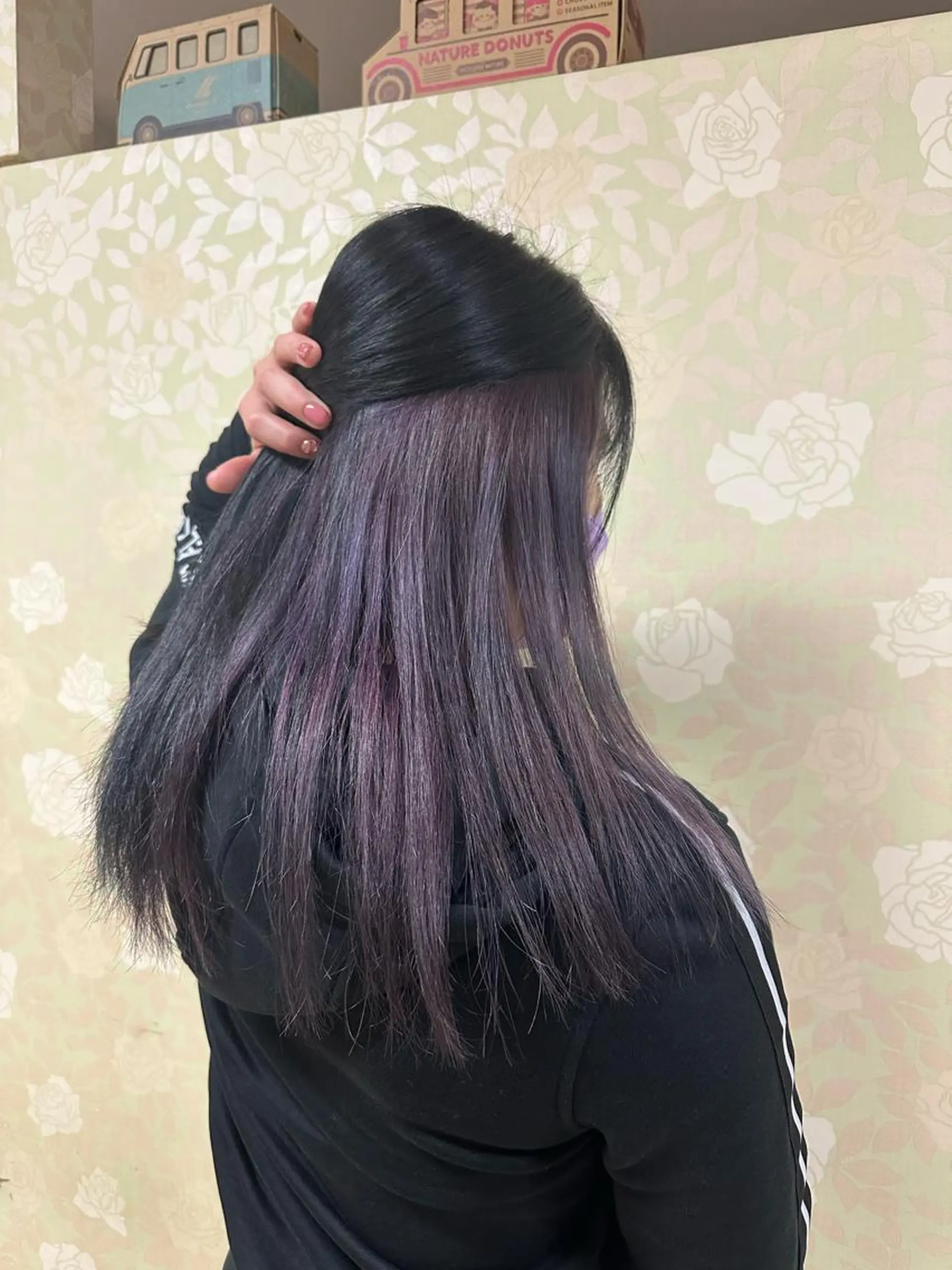 ロング カラー バイオレットカラー ヘアカラー 徳留 もも花のヘアスタイル