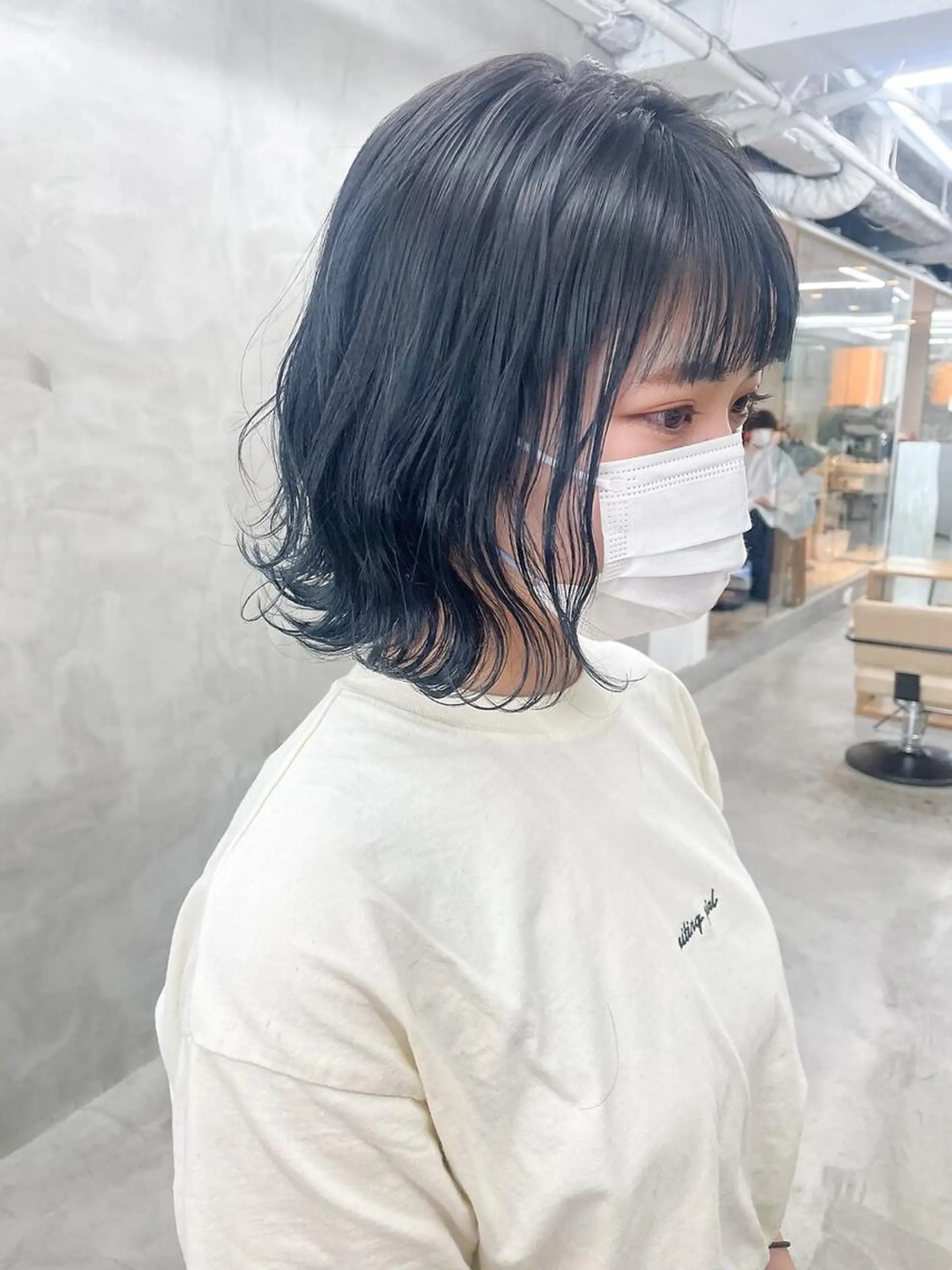 ミディアム カラー ブリーチ 透明感カラー yiye 青山所属・無料カットモデル募集 🌱ひょうがのヘアスタイル