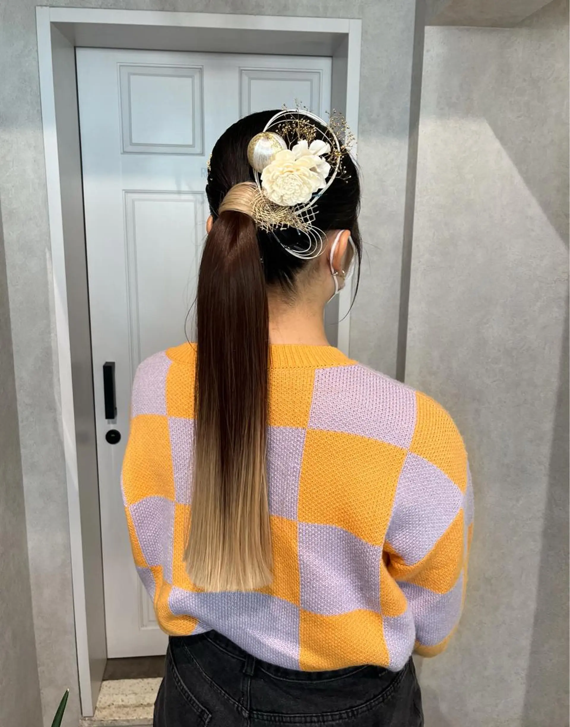 ロング ヘアアレンジ ポニーテール 卒業式のヘアスタイル ロング behov所属・柔らかハイトーン 🤎Tsubasaのヘアスタイル
