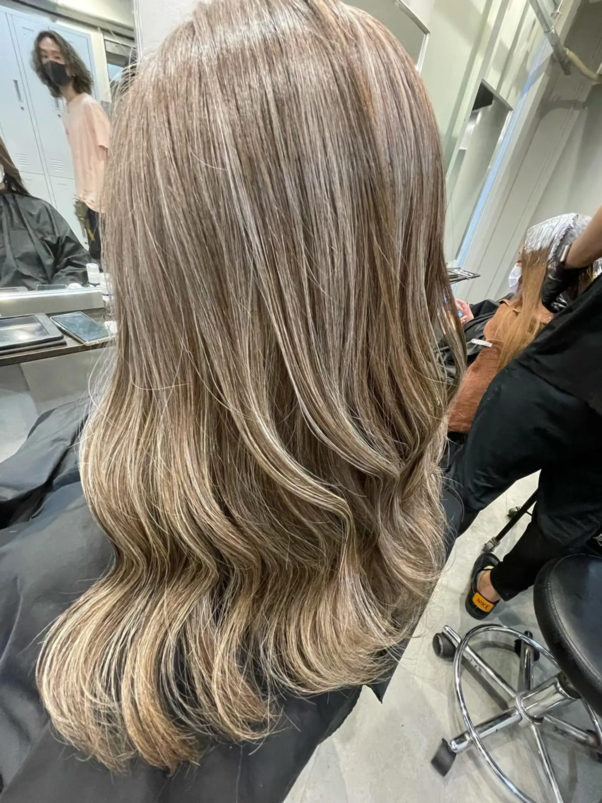 ミディアム 'oli所属・難波'oli【オリ】 美容室のヘアスタイル
