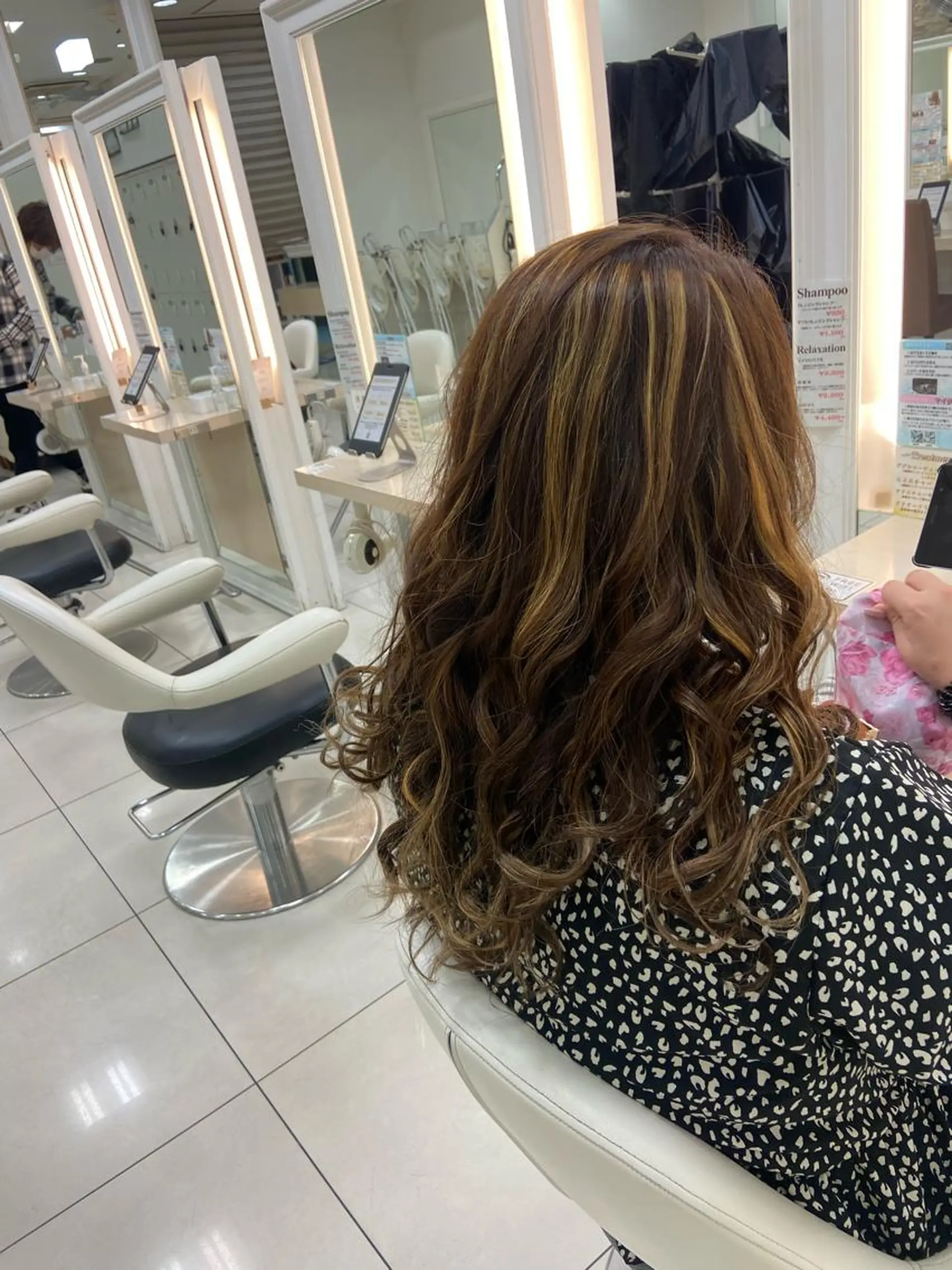 ロング ハイライト 🫧ふくだ りな 🕊のヘアスタイル