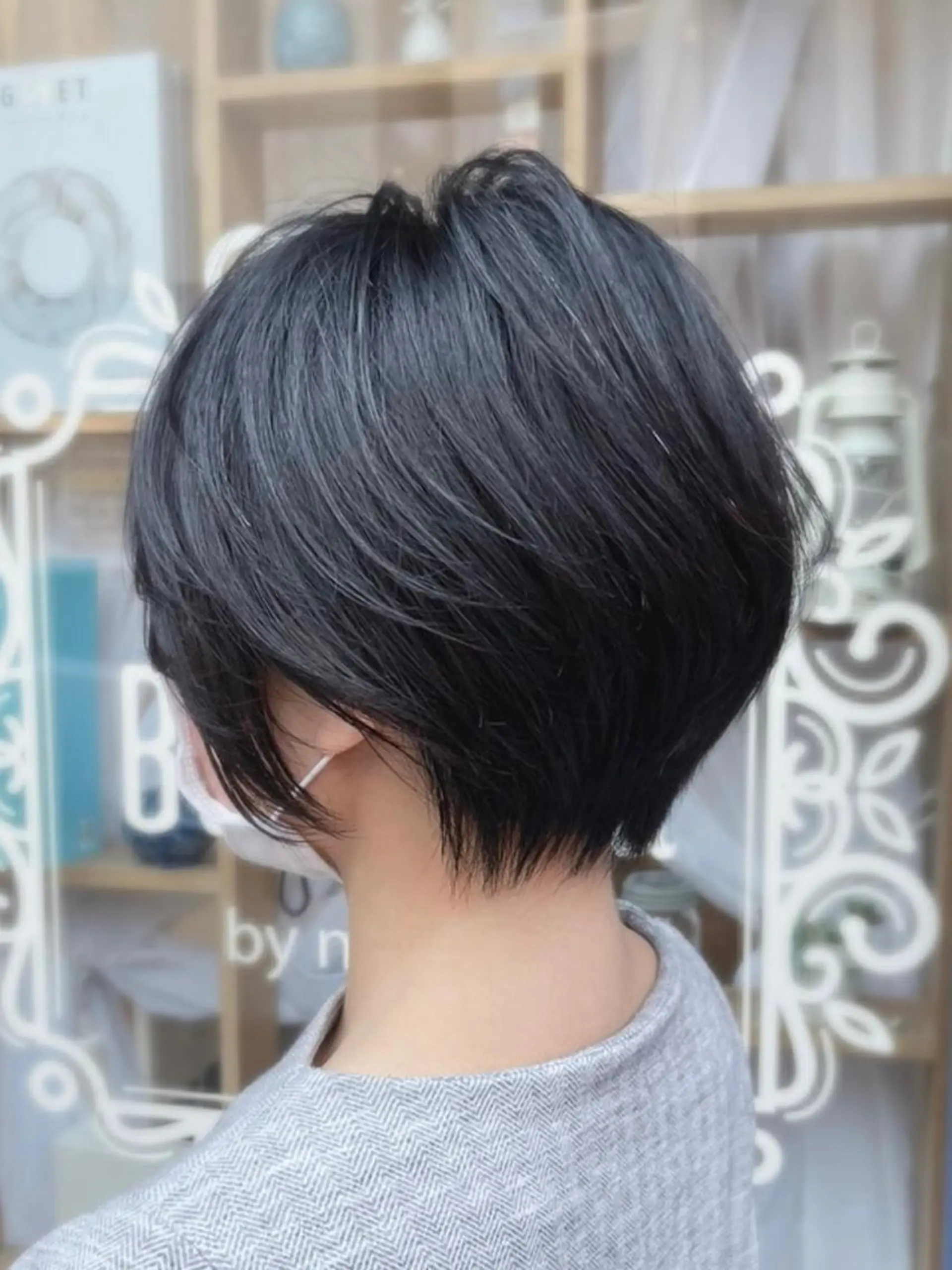 ショート カット 馬場智哉 白髪ぼかしハイライトのヘアスタイル