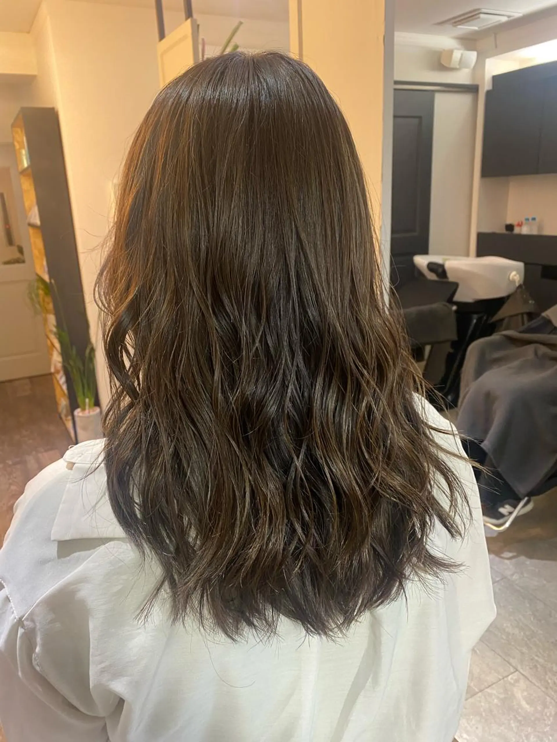 ロング カラー アディクシーカラー ベージュカラー ブリーチ ケアブリーチ ダブルカラー ヘアカラー ボブ/透明感カラー 岸本涼奈のヘアスタイル