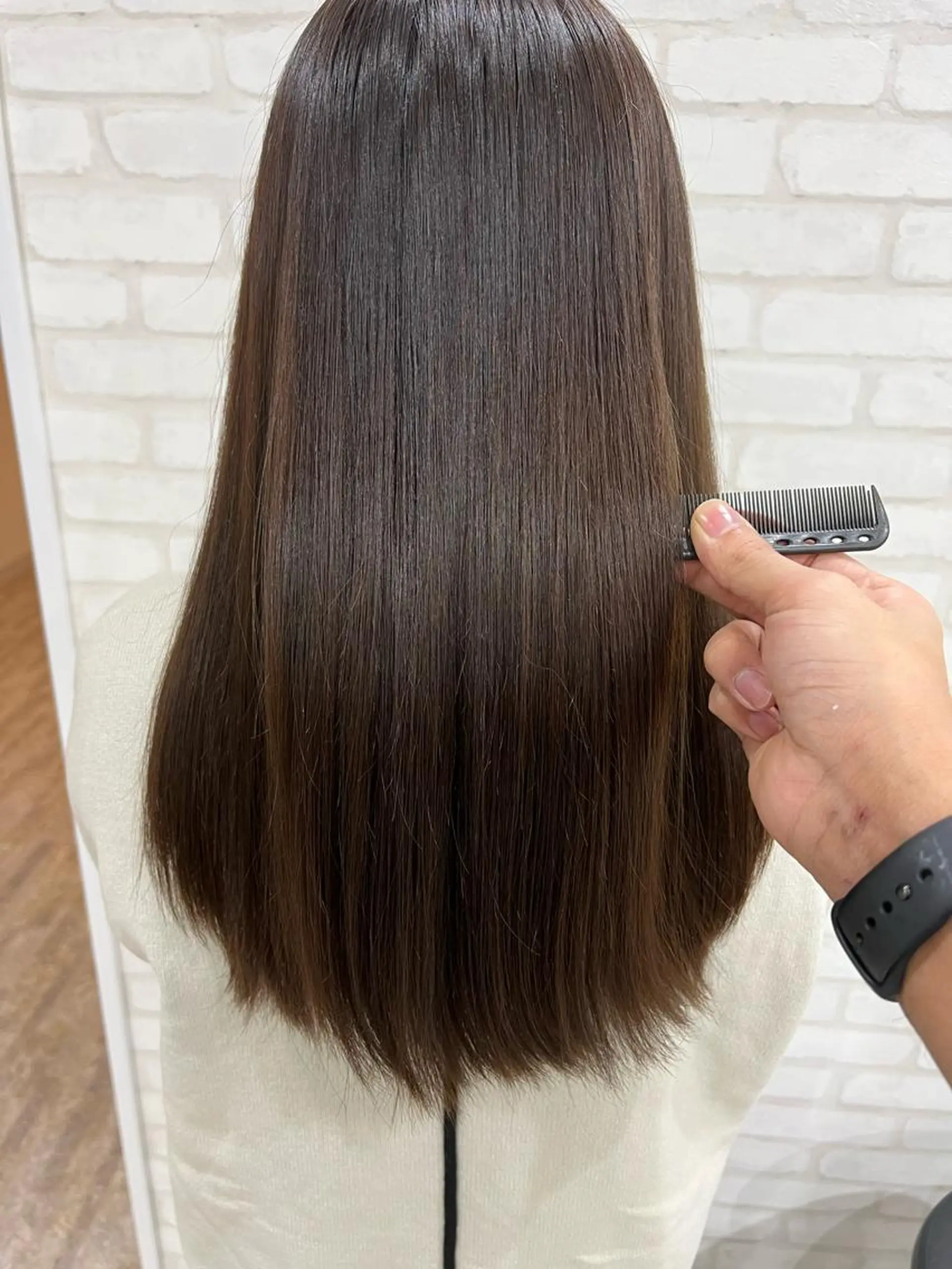 ロング 髪質改善 貸切サロンのヘアスタイル