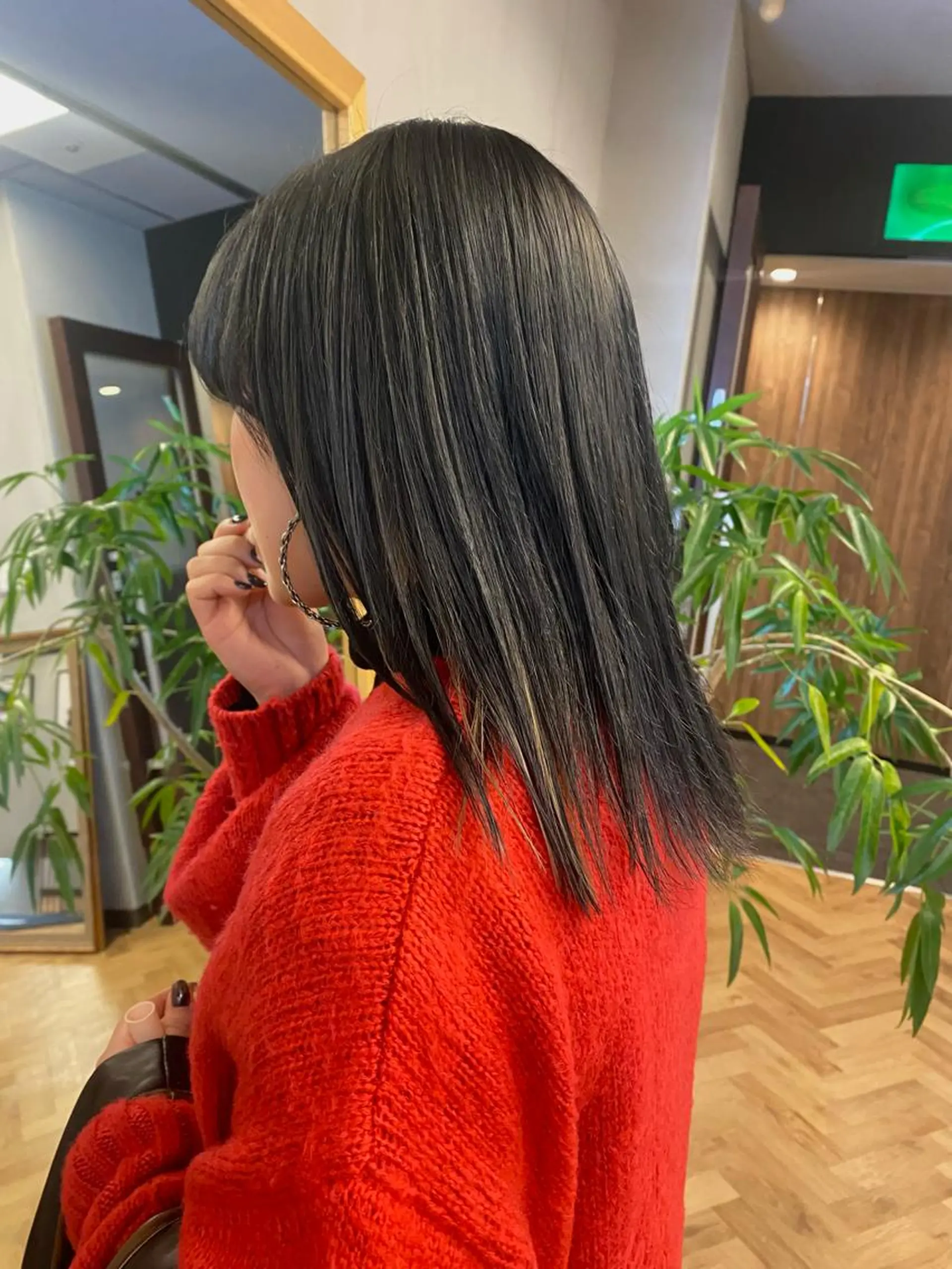 セミロング ena/ブリーチなし 暖色・ベージュ🎀のヘアスタイル