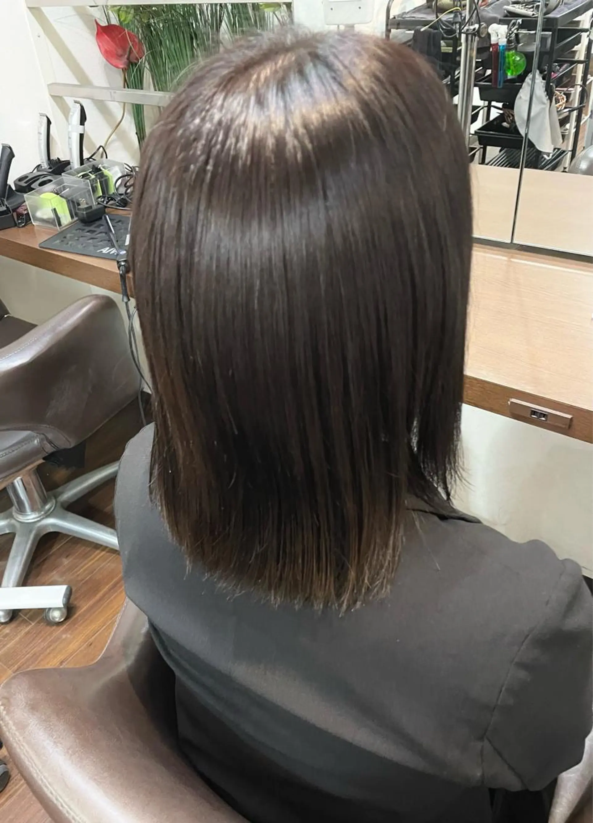 セミロング カラー 中村 海波のヘアスタイル