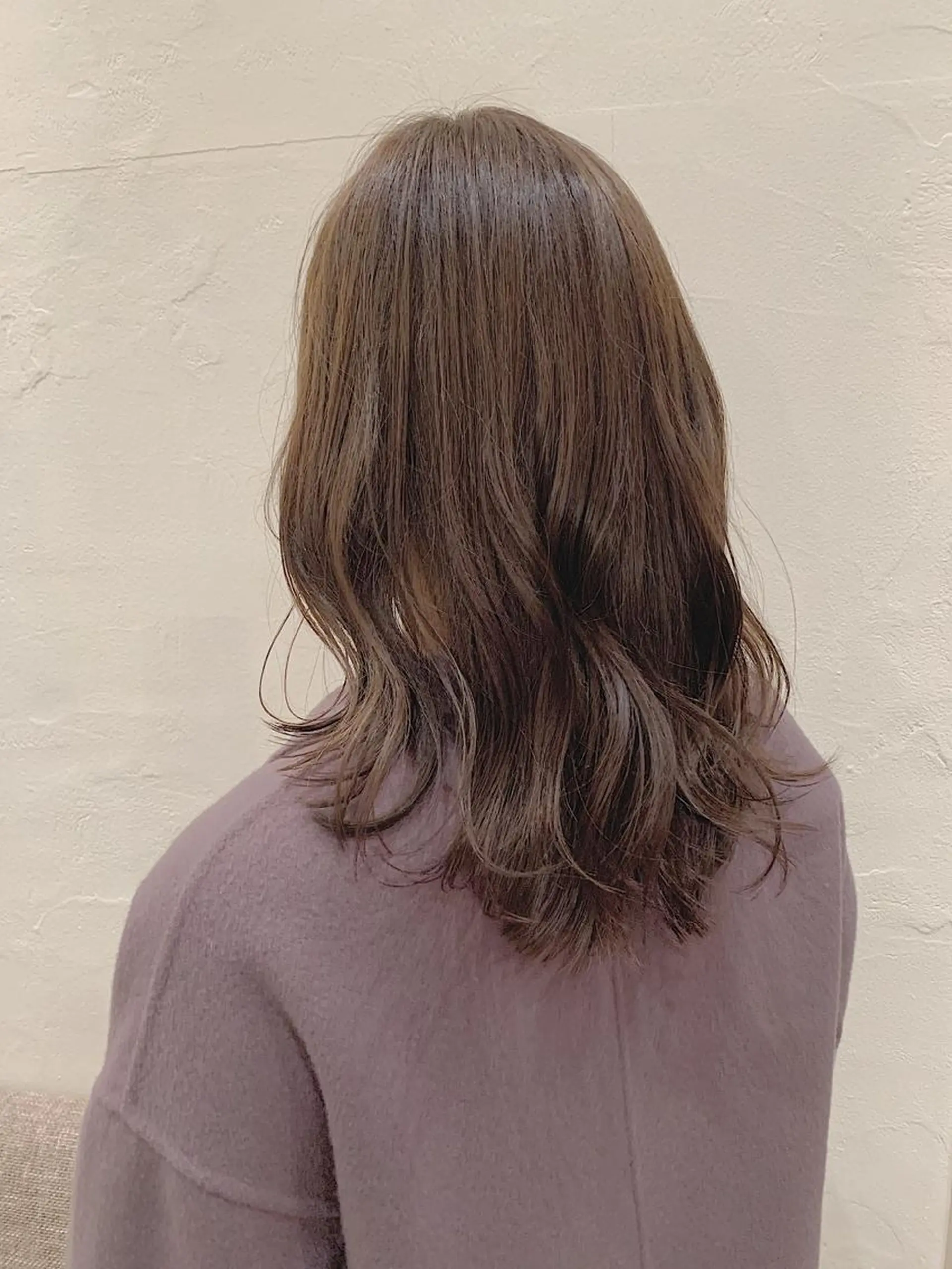 ミディアム カラー カット ヘアカラー トリートメント 小泉 葵のヘアスタイル