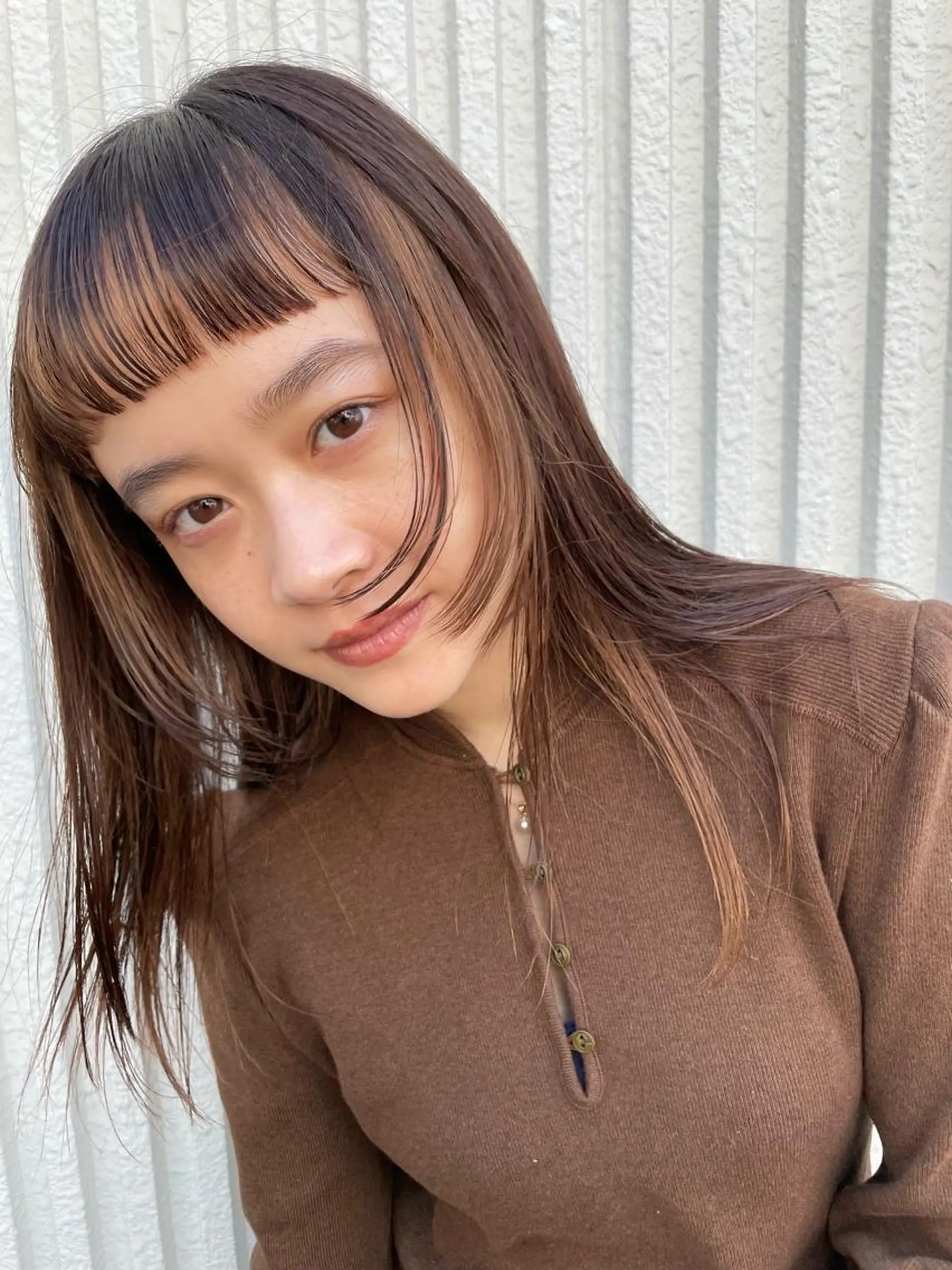 セミロング カラー レイヤーカット オン眉 SALT WATER  恵比寿所属・SALTWATER AYARIのヘアスタイル
