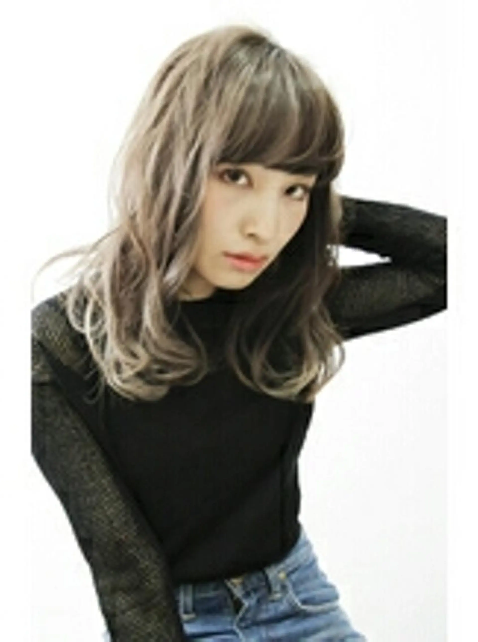 セミロング カラー 田辺 侑未のヘアスタイル