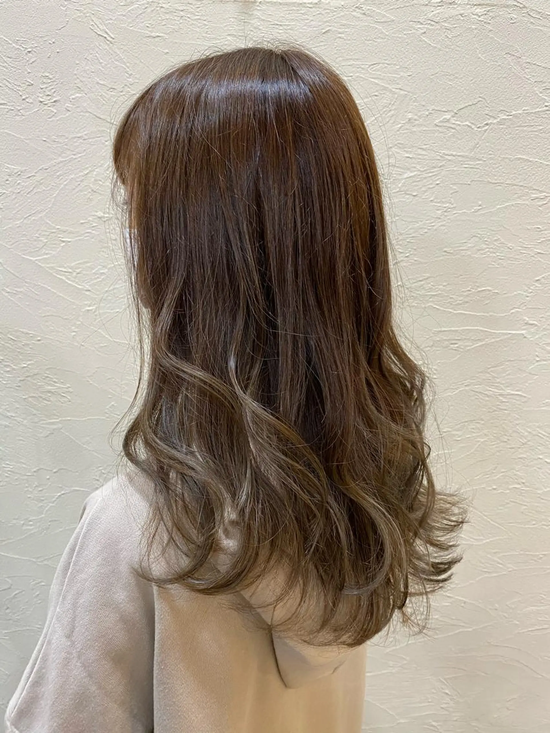 ロング カラー ベージュカラー グラデーションカラー カット ヘアカラー トリートメント ENIF ヤマグチアツコのヘアスタイル