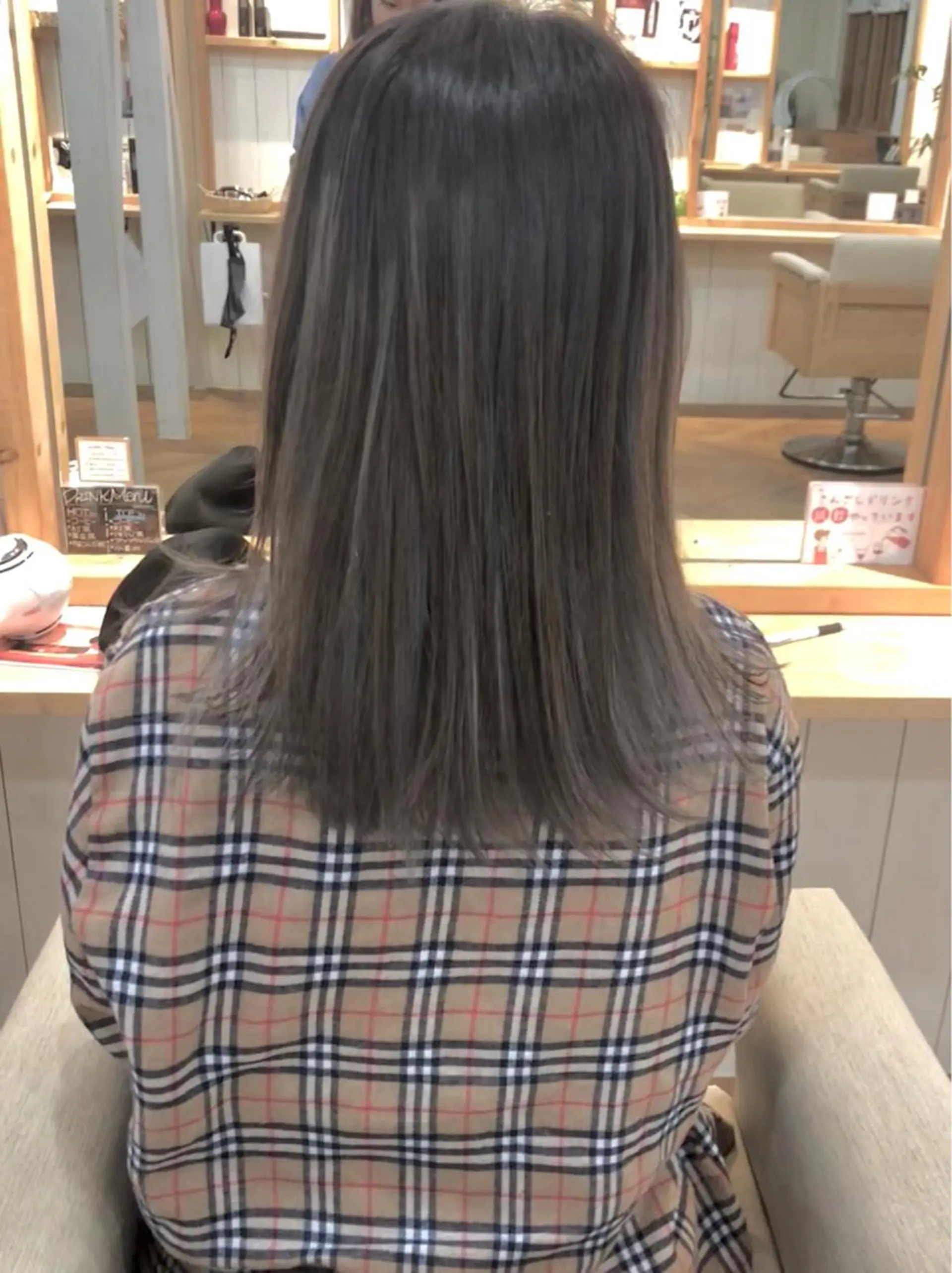 セミロング カラー DEEokazaki kobayashiのヘアスタイル