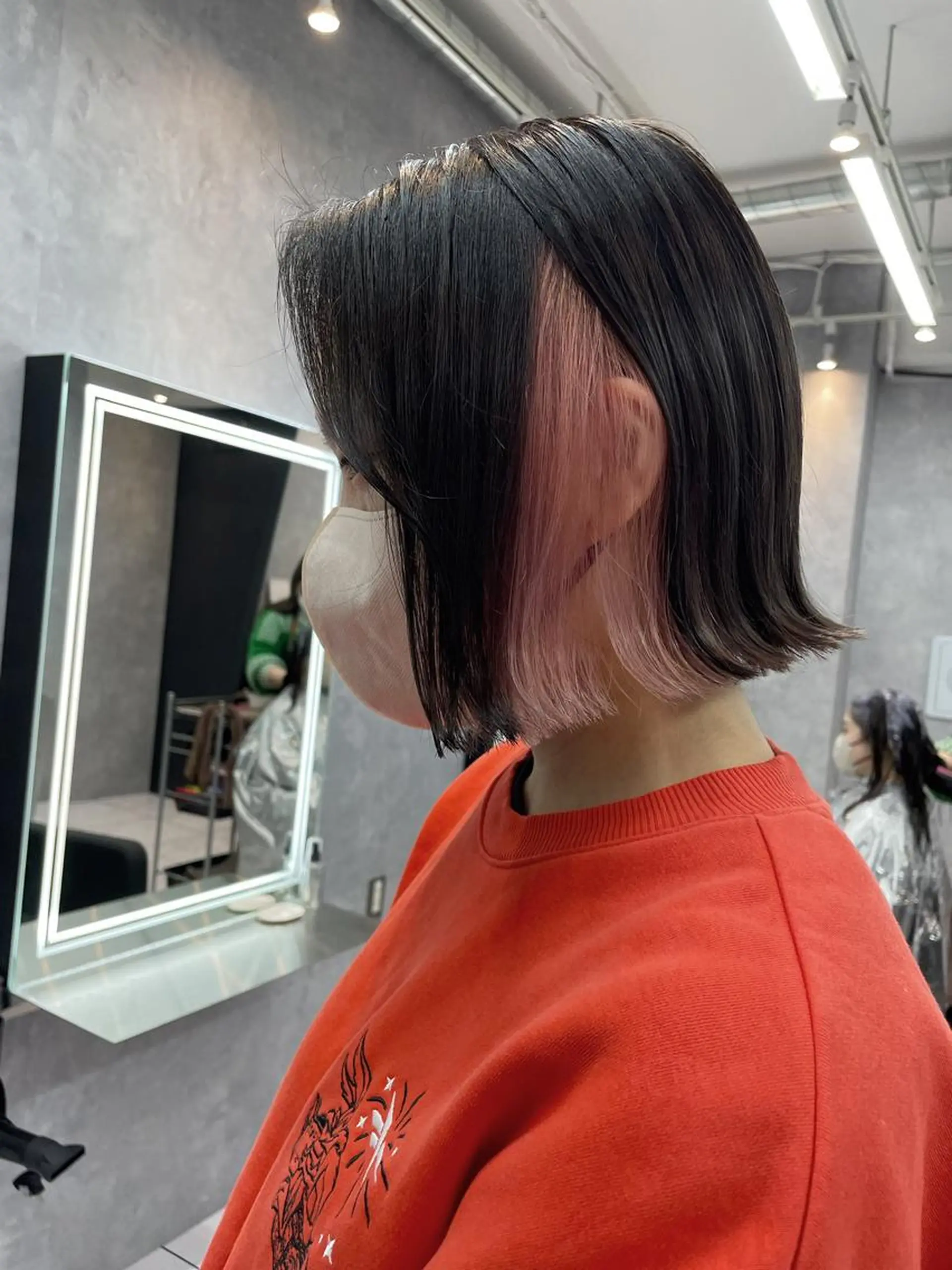 ショート カラー ヘアアレンジ 切りっぱなしボブ ベージュカラー ブリーチ イヤリングカラー ピンクカラー _WHITE 天神店 YUMEKA🐻のヘアスタイル
