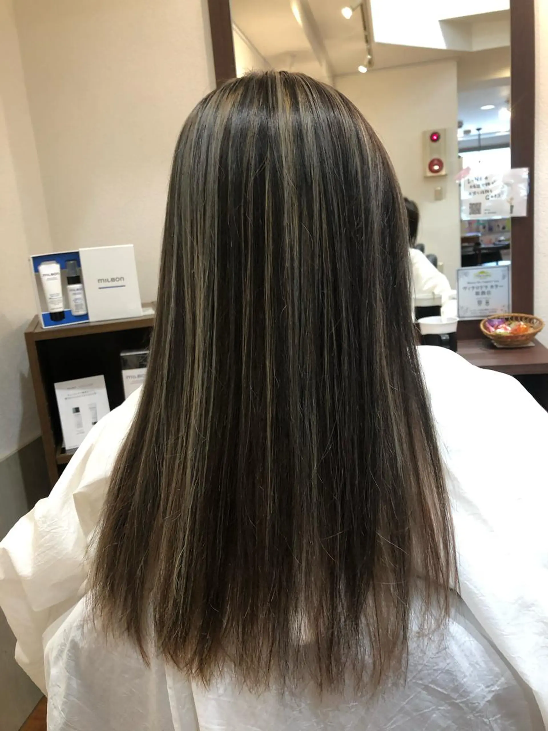 ロング カラー カット ヘアカラー molla所属・やまもと あきこのヘアスタイル