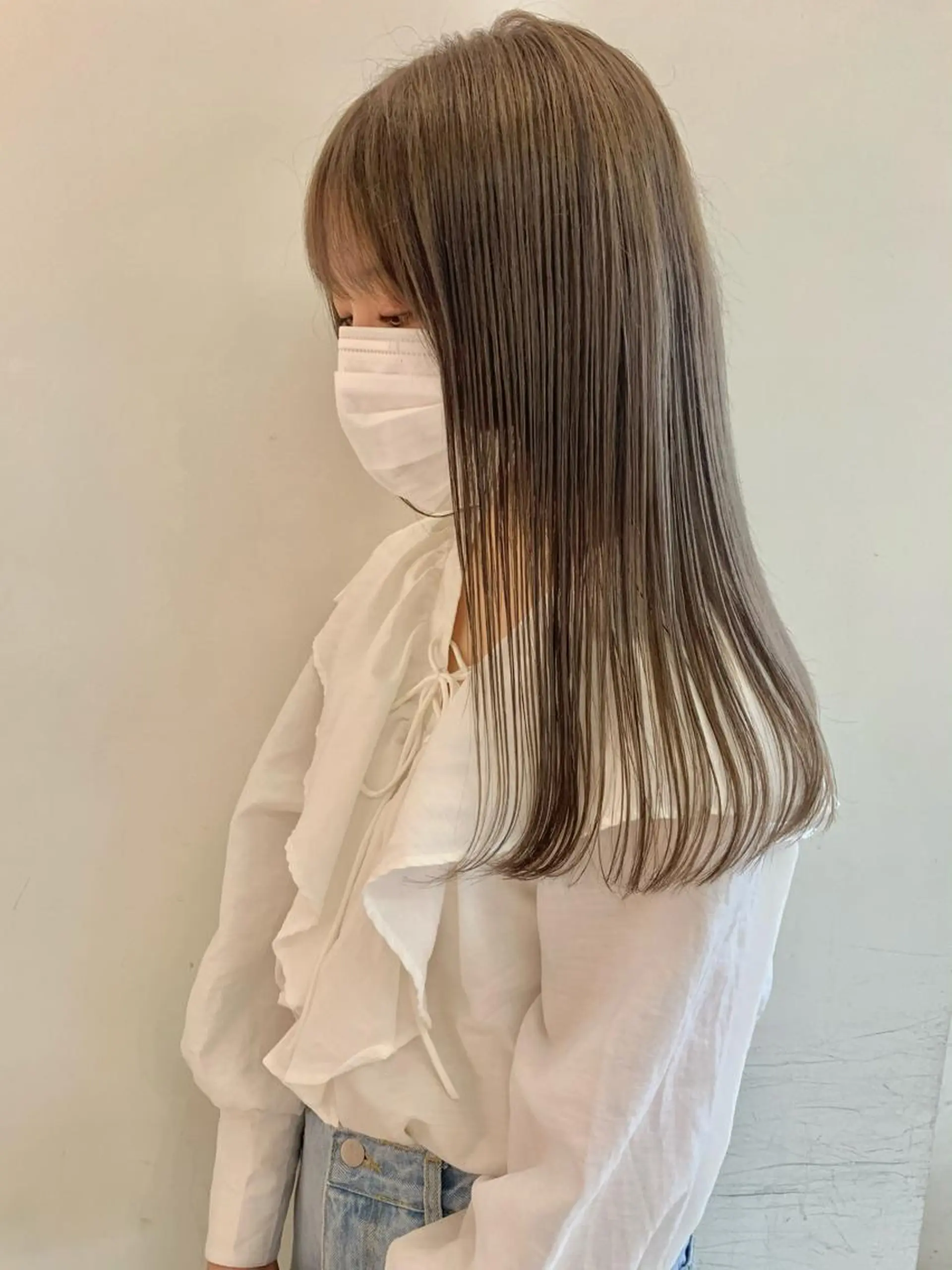 ロング カラー グレージュ ミルクティーグレージュ iLi所属・iLi 《イリ》のヘアスタイル