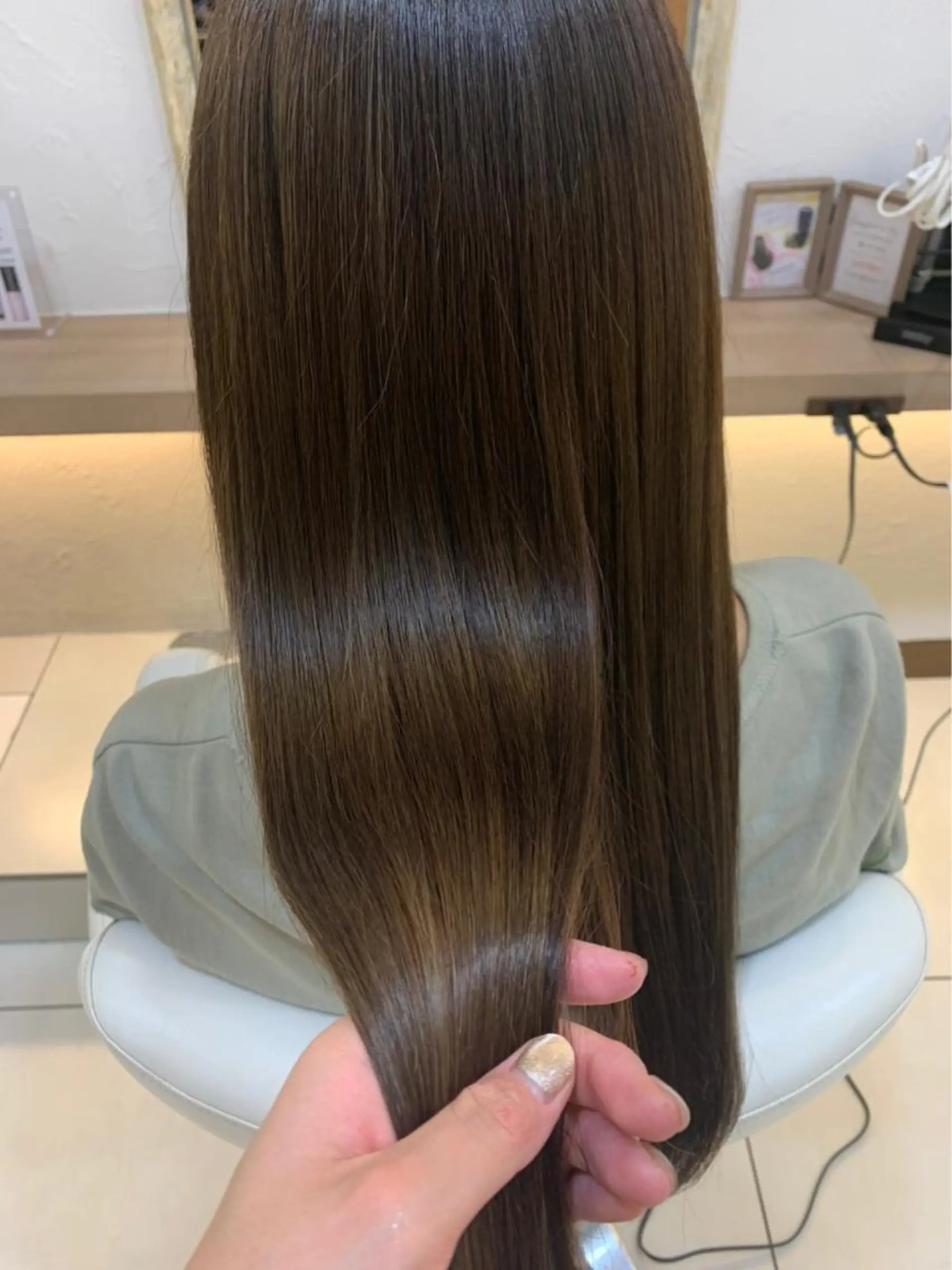 ロング 髪質改善 トリートメント ヘアカラー 艶質改善/縮毛矯正 ササキナツミのヘアスタイル