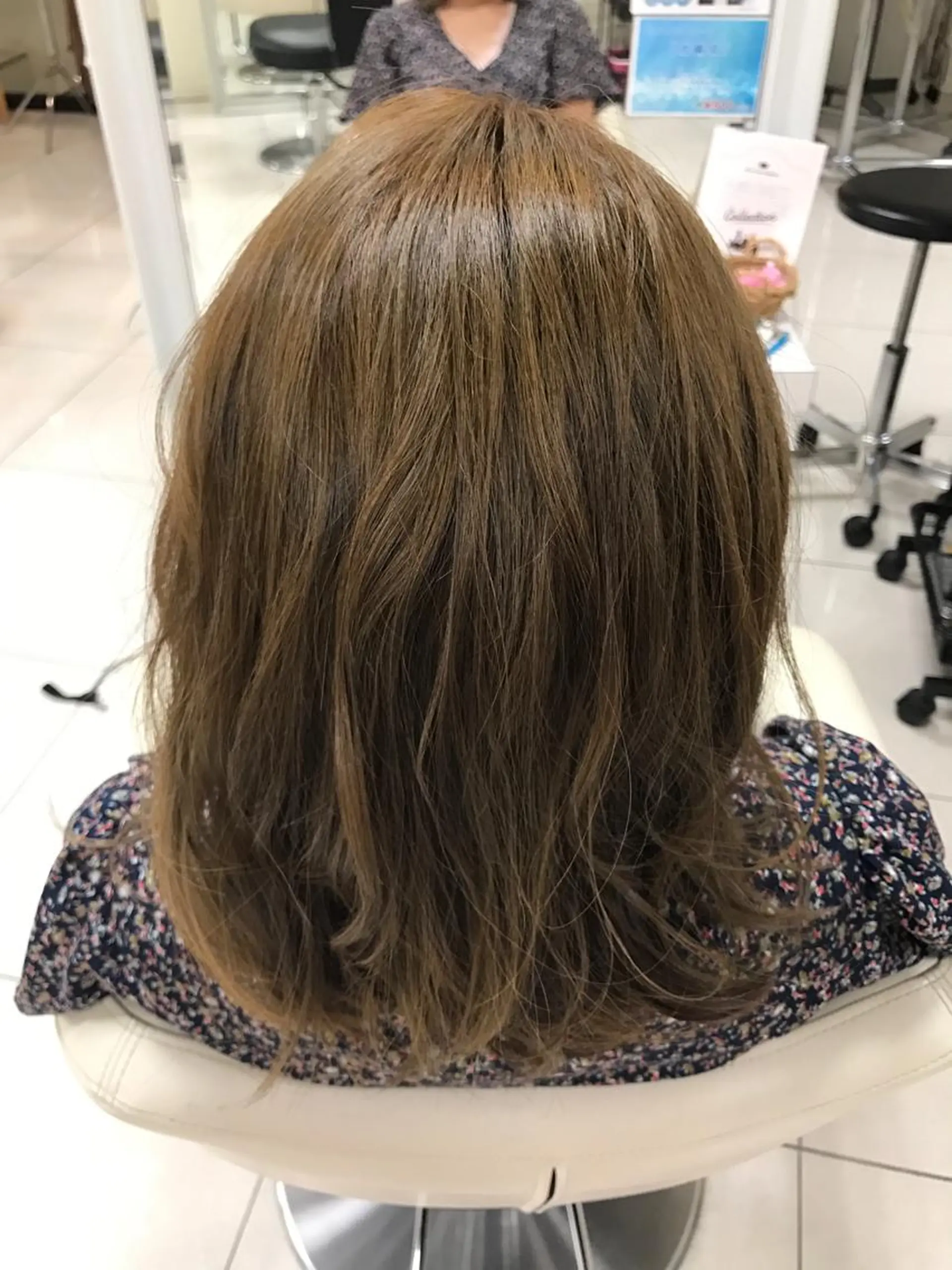 セミロング カラー ベージュカラー イルミナカラー 【暖色カラー特化】 中山由梨のヘアスタイル