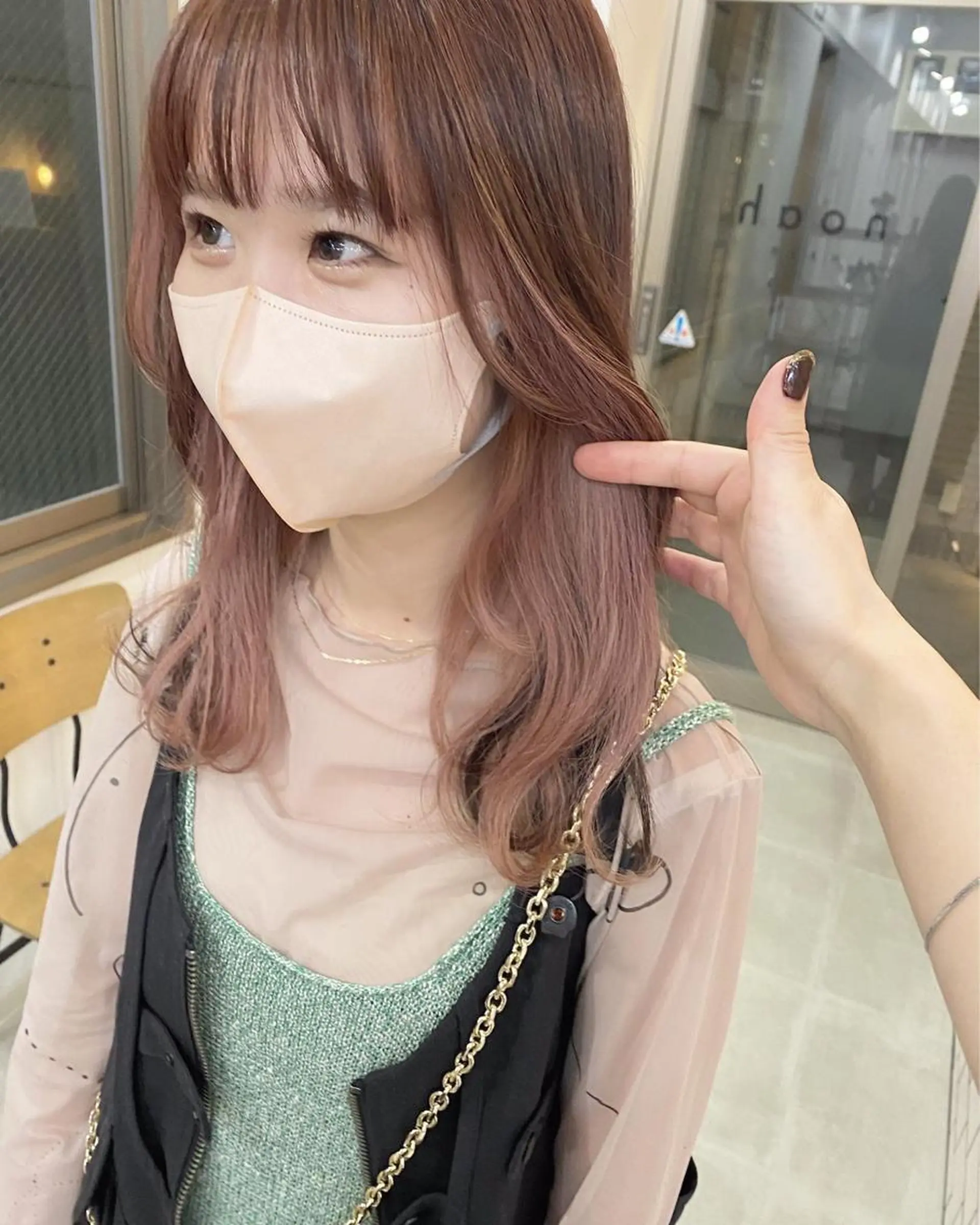 セミロング カット ヘアカラー トリートメント 川野 彩海のヘアスタイル