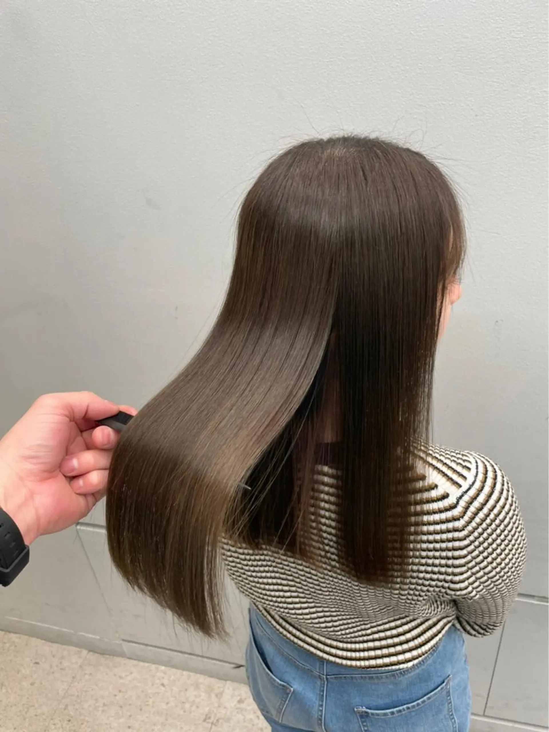 セミロング 🖤🤍石川 アイリ🤍🖤のヘアスタイル