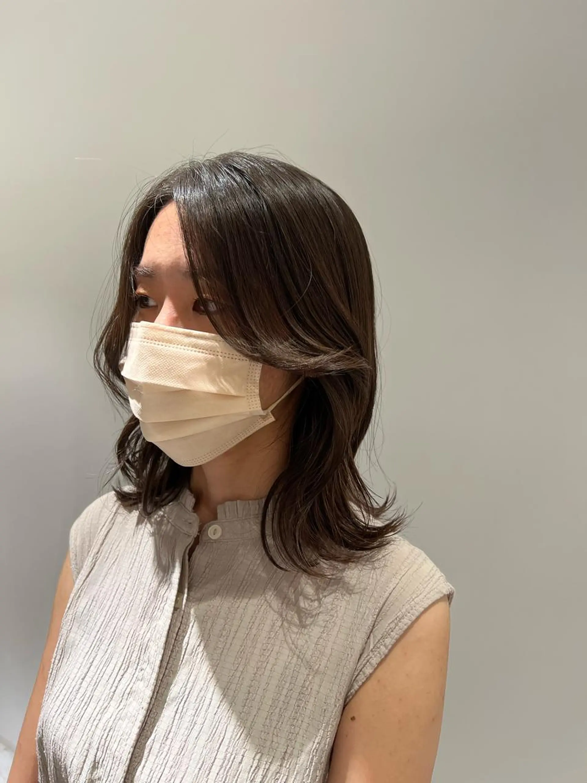 ミディアム 顔周りカット 浦﨑 笑美里のヘアスタイル