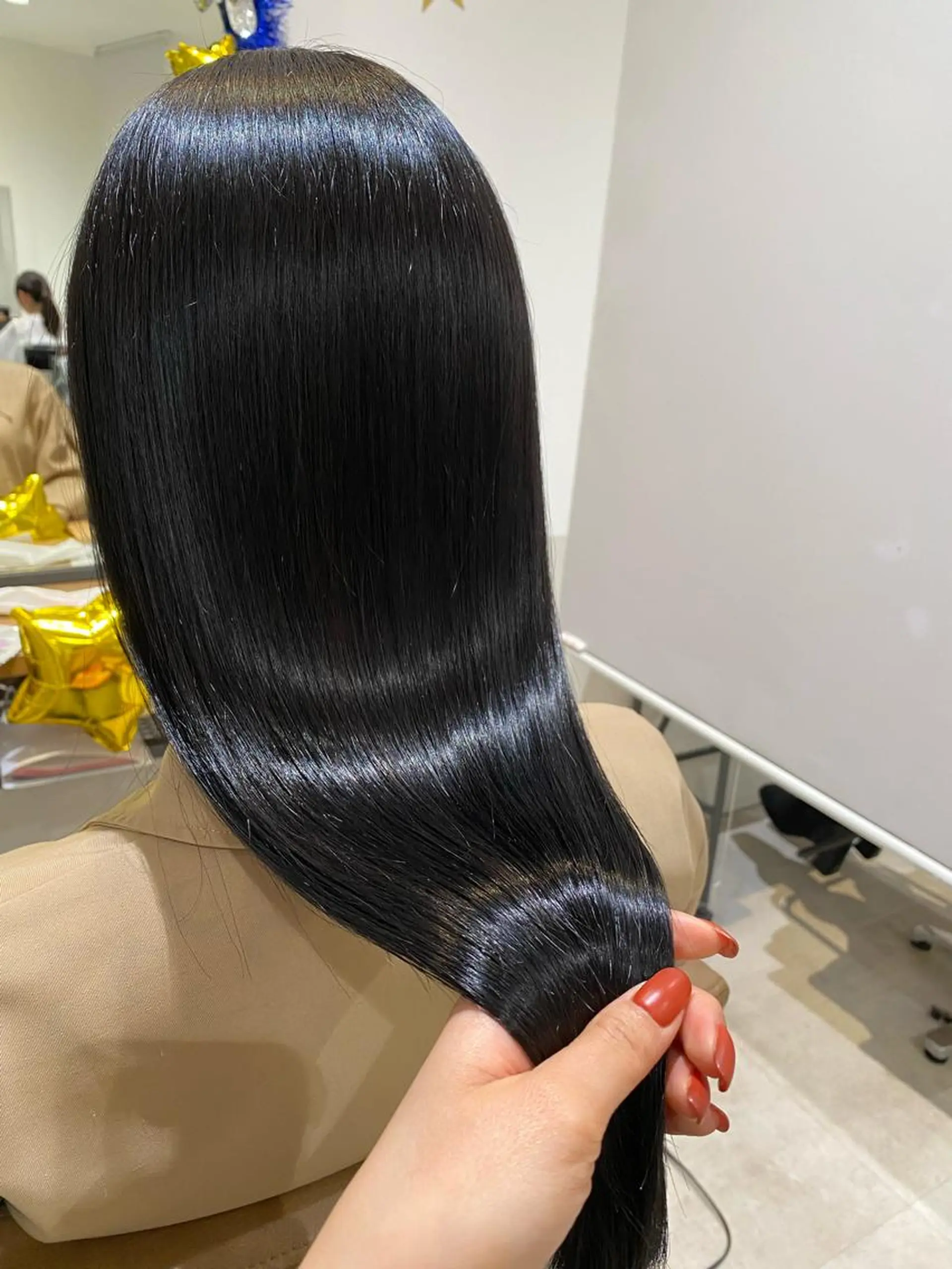 ロング カラー 縮毛矯正 顔まわりカラー特化 赤津百合絵のヘアスタイル