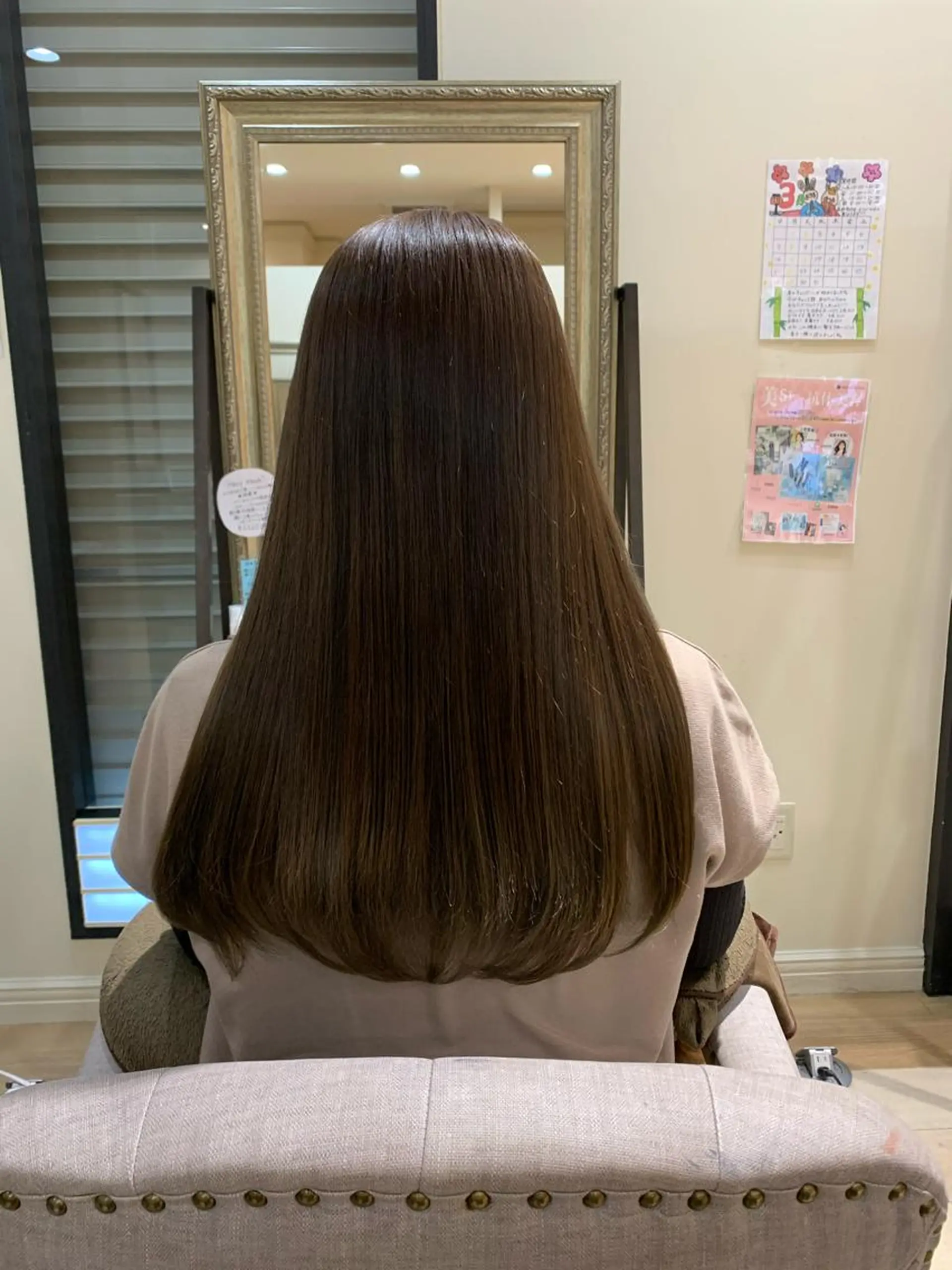 ロング カラー アッシュ ベージュカラー 透明感カラー オレンジ 縮毛矯正 トリートメント 上田 紗也のヘアスタイル