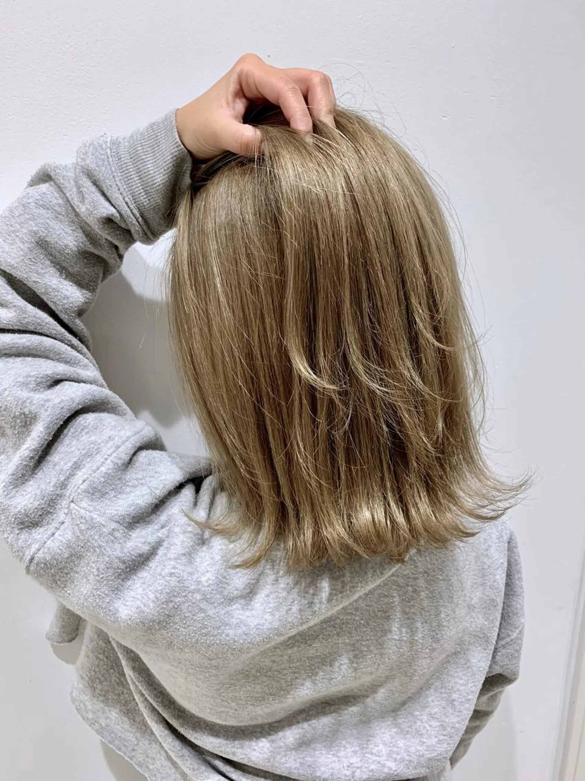 ミディアム カラー ヘアアレンジ メンズ グレージュ カーキグレージュ SUNNY ななのヘアスタイル