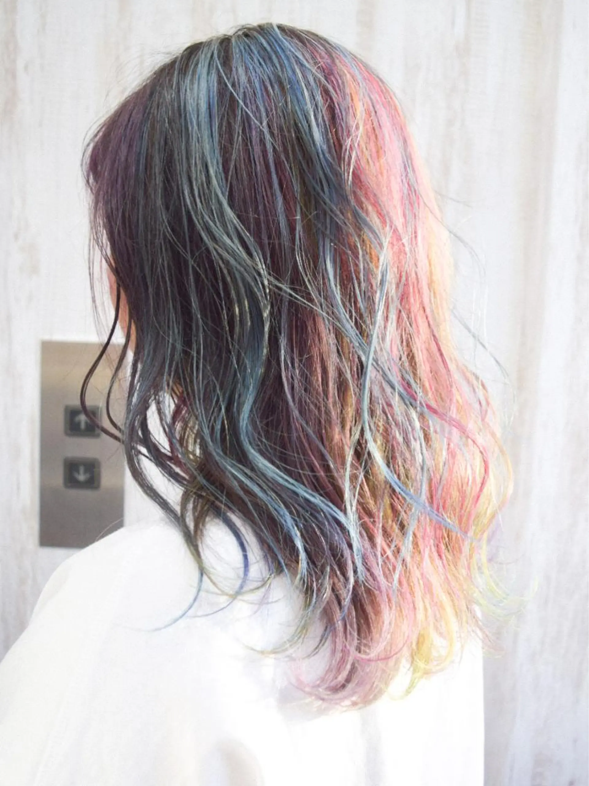 カラー ユニコーンカラー ヘアカラー トリートメント ハイトーンカラー RYUのヘアスタイル