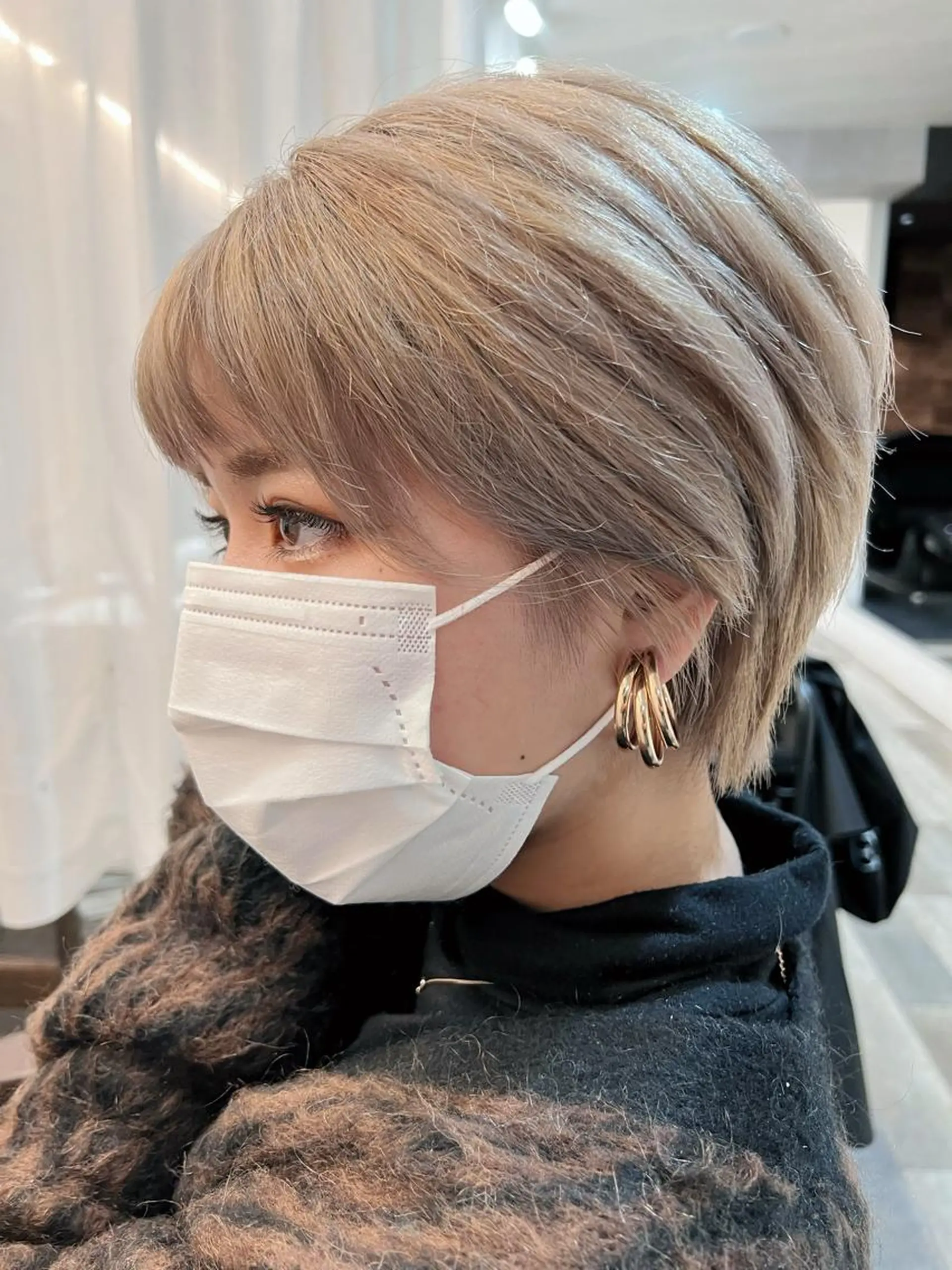 ショート カラー 心斎橋バレイヤージュ 小林勝貴のヘアスタイル